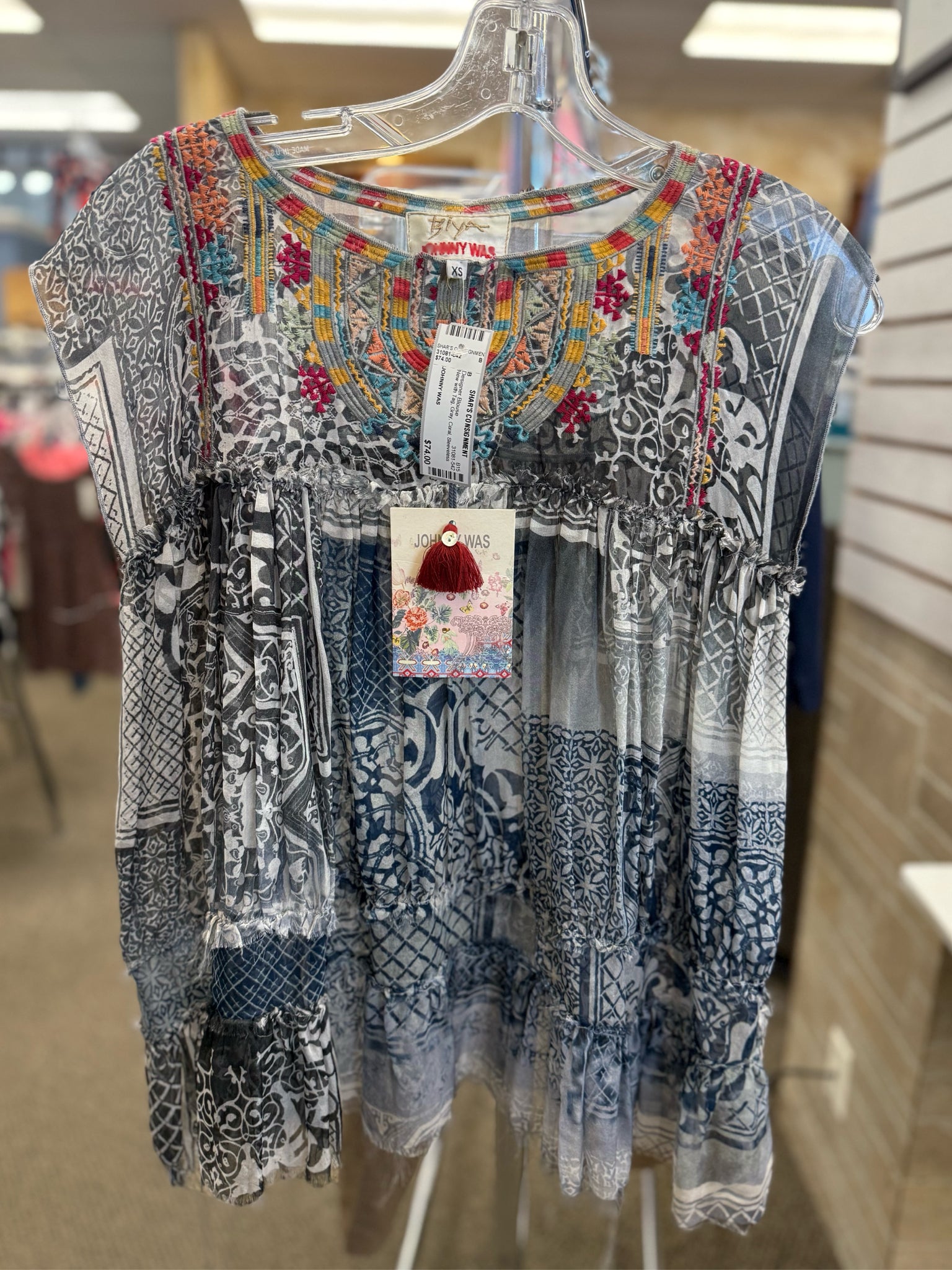 New with Tag JOHNNY WAS Gray Coral Sleeveless Size: XS Designer Blouse