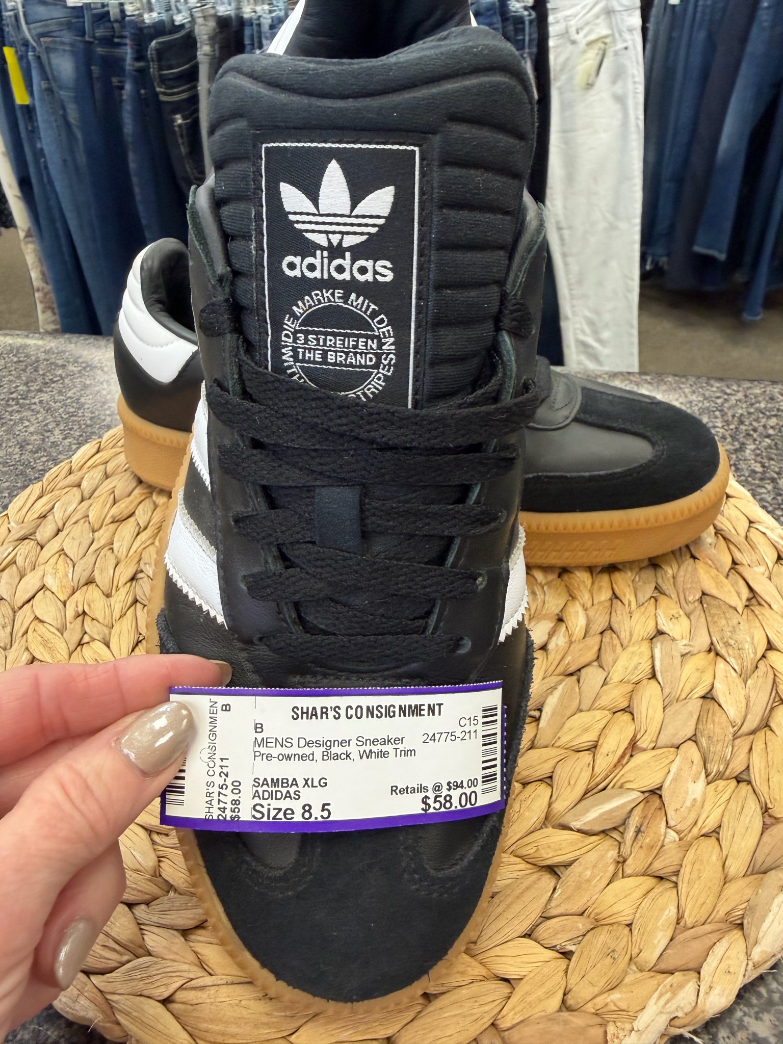 Pre-owned ADIDAS Black White Trim SHOE SIZE 8.5 MENS Designer Sneaker