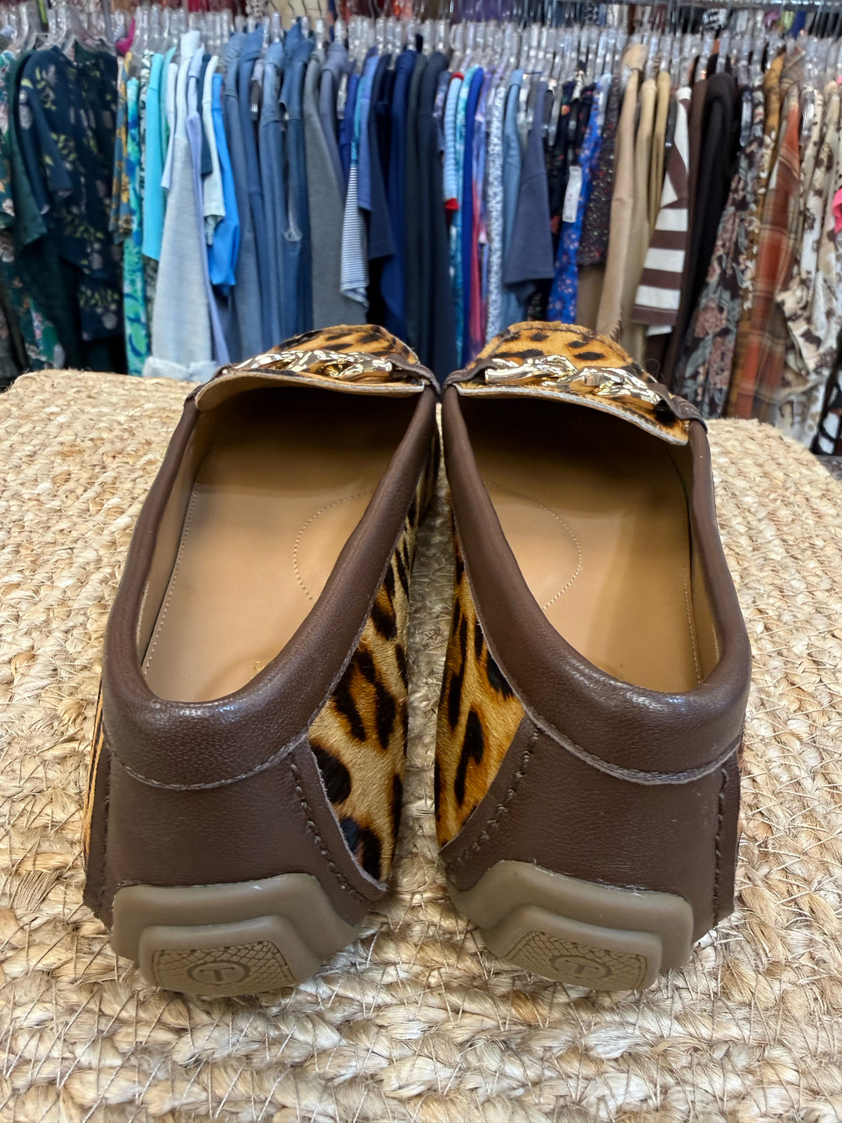 New  Without Tag TALBOTS Leopard Brown Trim Size 9 Shoe