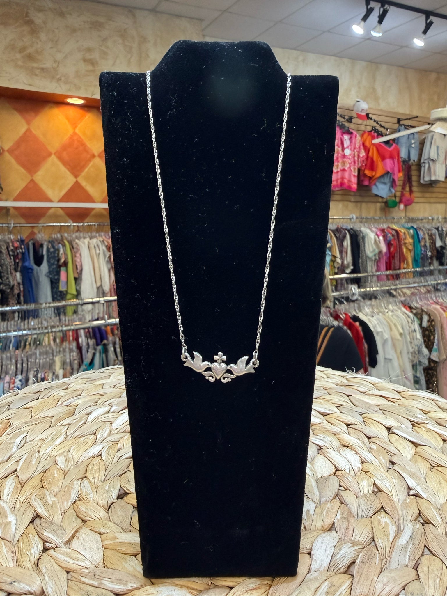 Pre-owned JAMES AVERY STERLING SILVER Designer Necklace