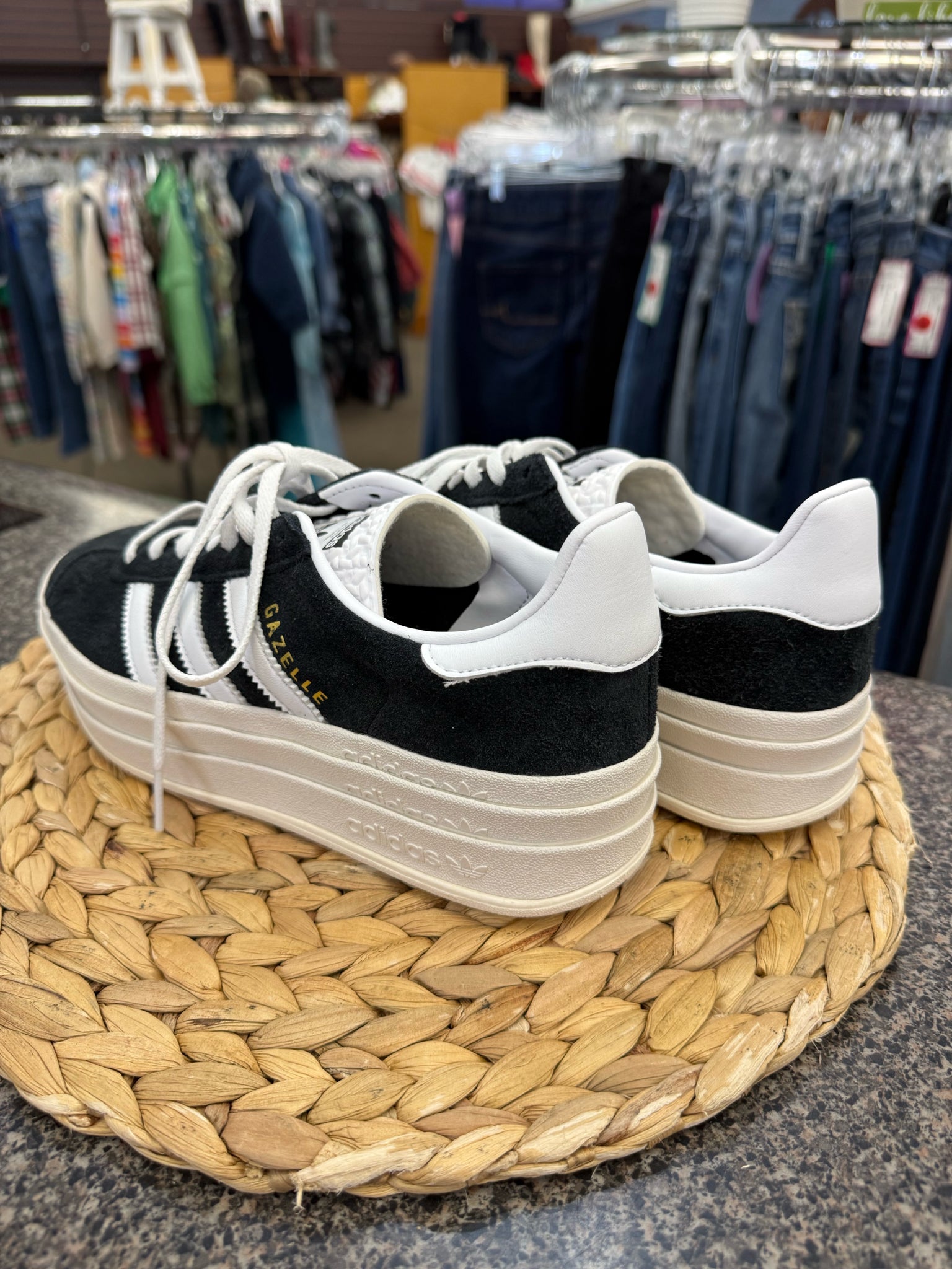 New  Without Tag ADIDAS Black White Trim Size 7.5 Designer Sneaker