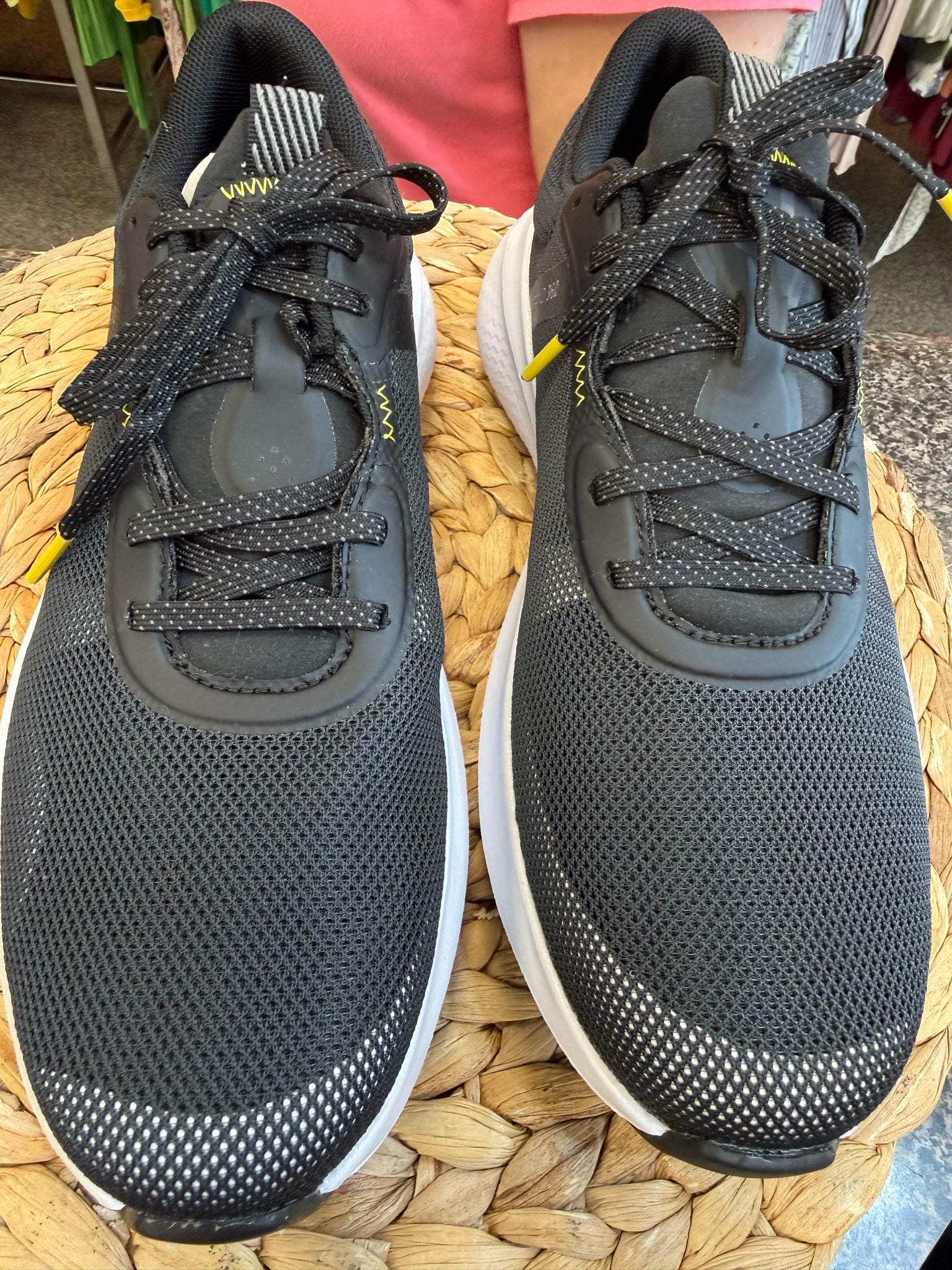 New  Without Tag COLE HAAN Black Yellow Trim Size 8 Designer Sneaker