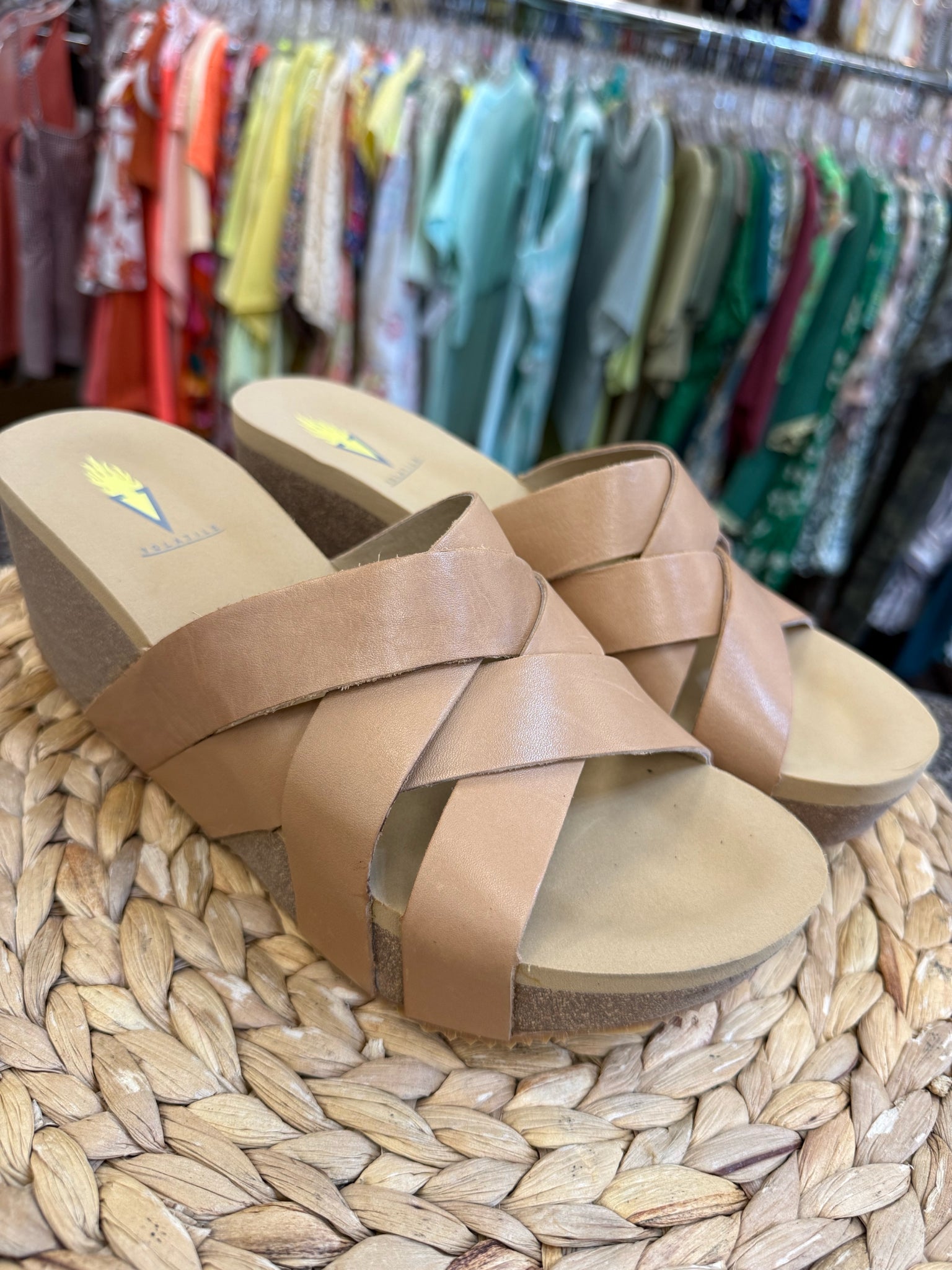 Pre-owned VOLATILE Tan Size 8 Sandal