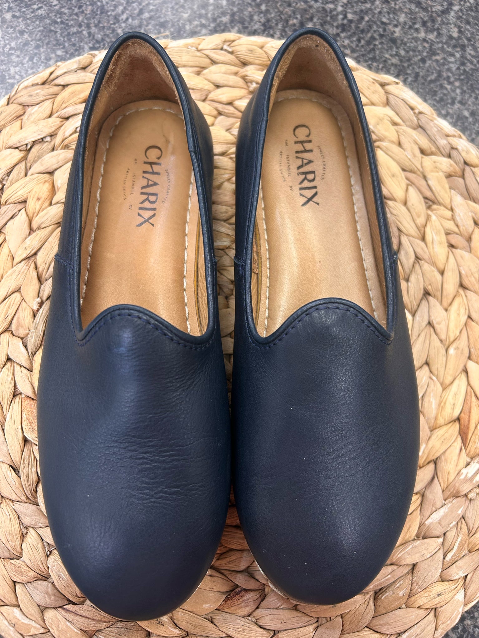 Pre-owned Charix Navy Brown Trim Size 7.5 Shoe