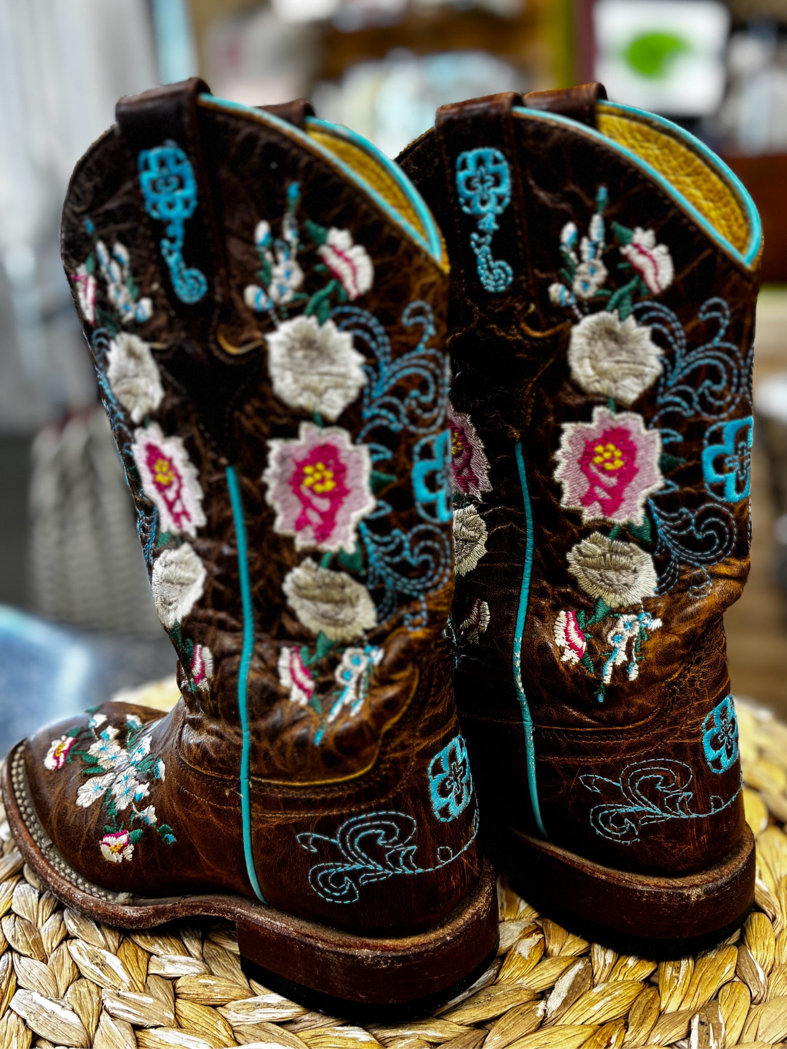 Pre-owned MACIE BEAN Brown Pink Floral Shoe Size 11 Girls Boot