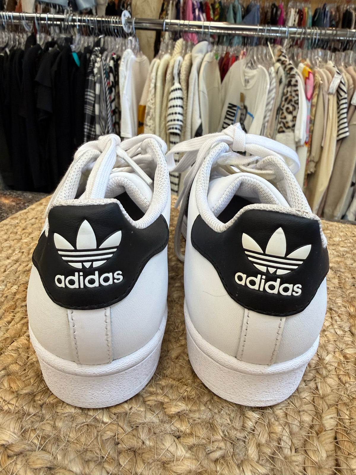 New  Without Tag ADIDAS White Black Trim Shoe Size 3.5 Girls Sneaker