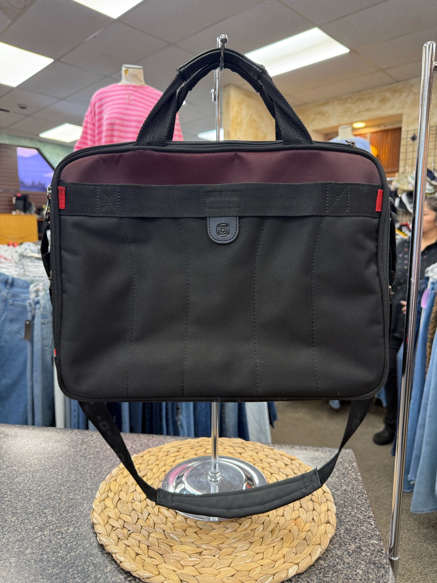 Pre-owned SWISSGEAR Black Maroon COMPUTER BAG Designer Purse