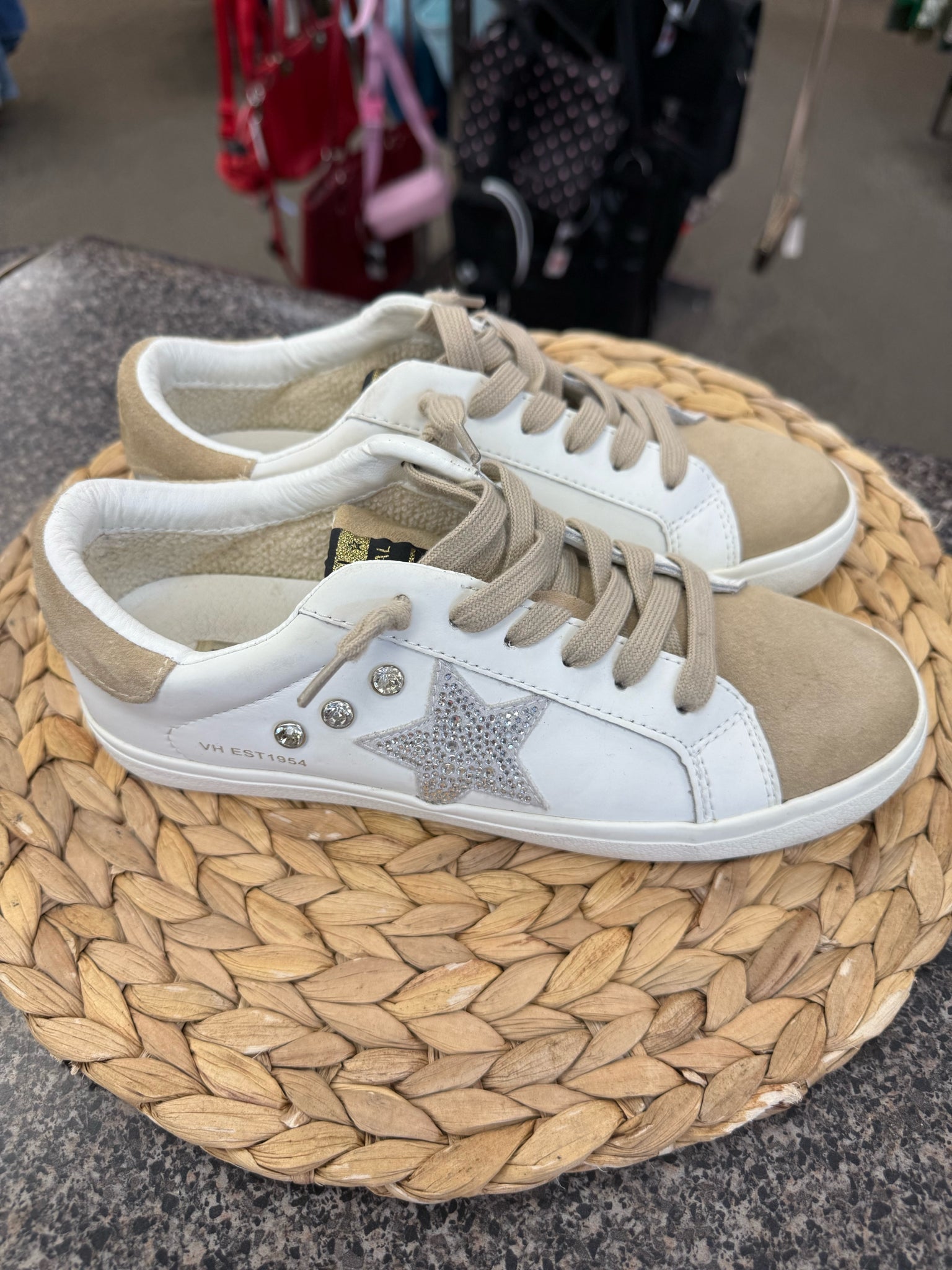 Pre-owned VINTAGE HAVANA Tan White Size 7.5 Sneaker