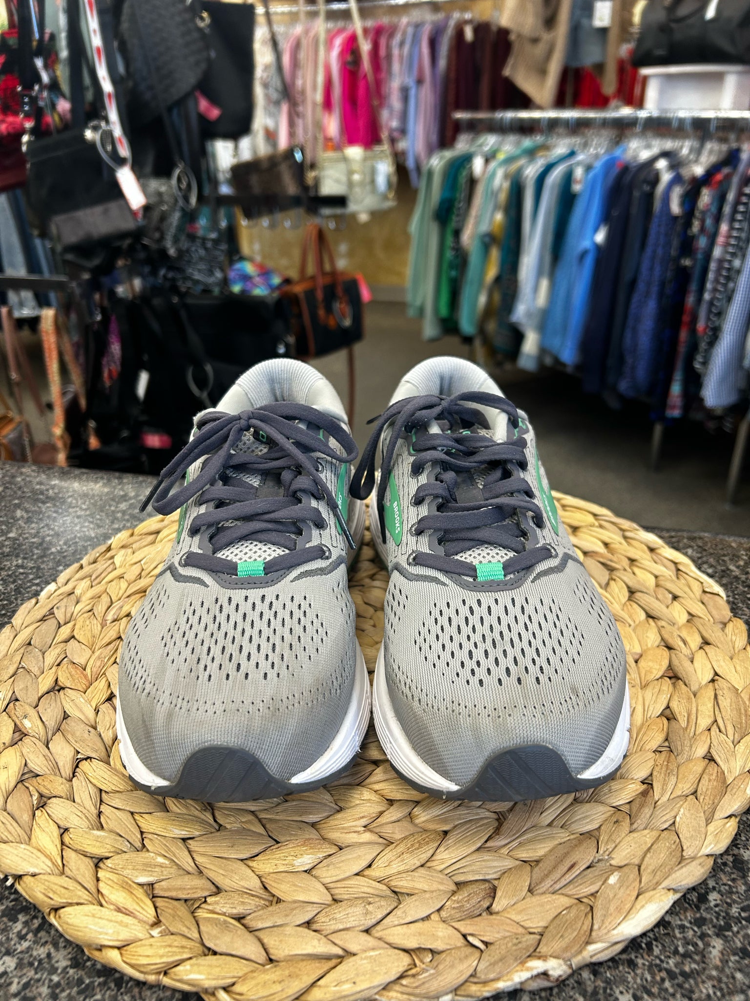 Pre-owned BROOKS Gray Green Size 9.5 Designer Sneaker