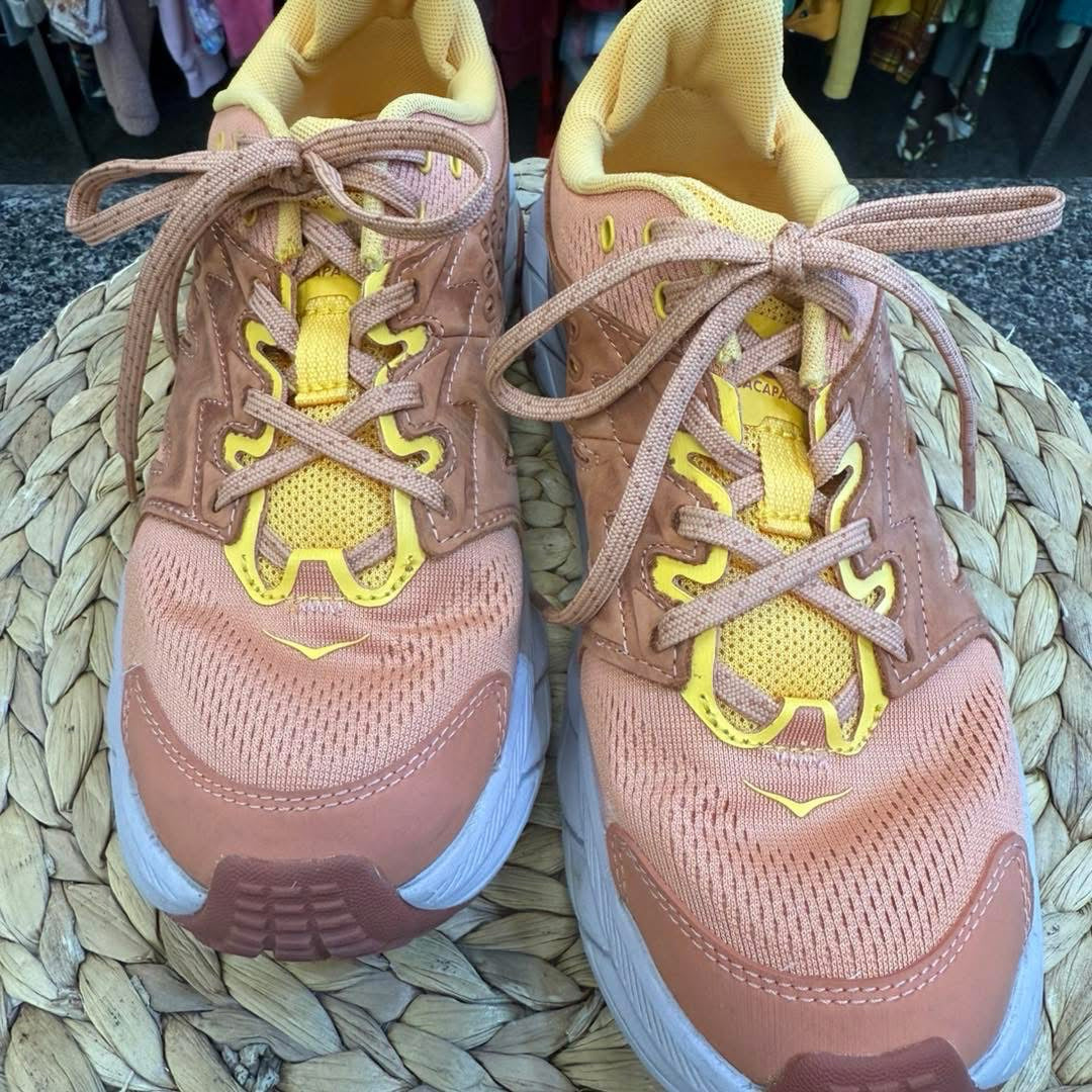 Pre-owned HOKA Peach Mustard Size 8 Designer Sneaker