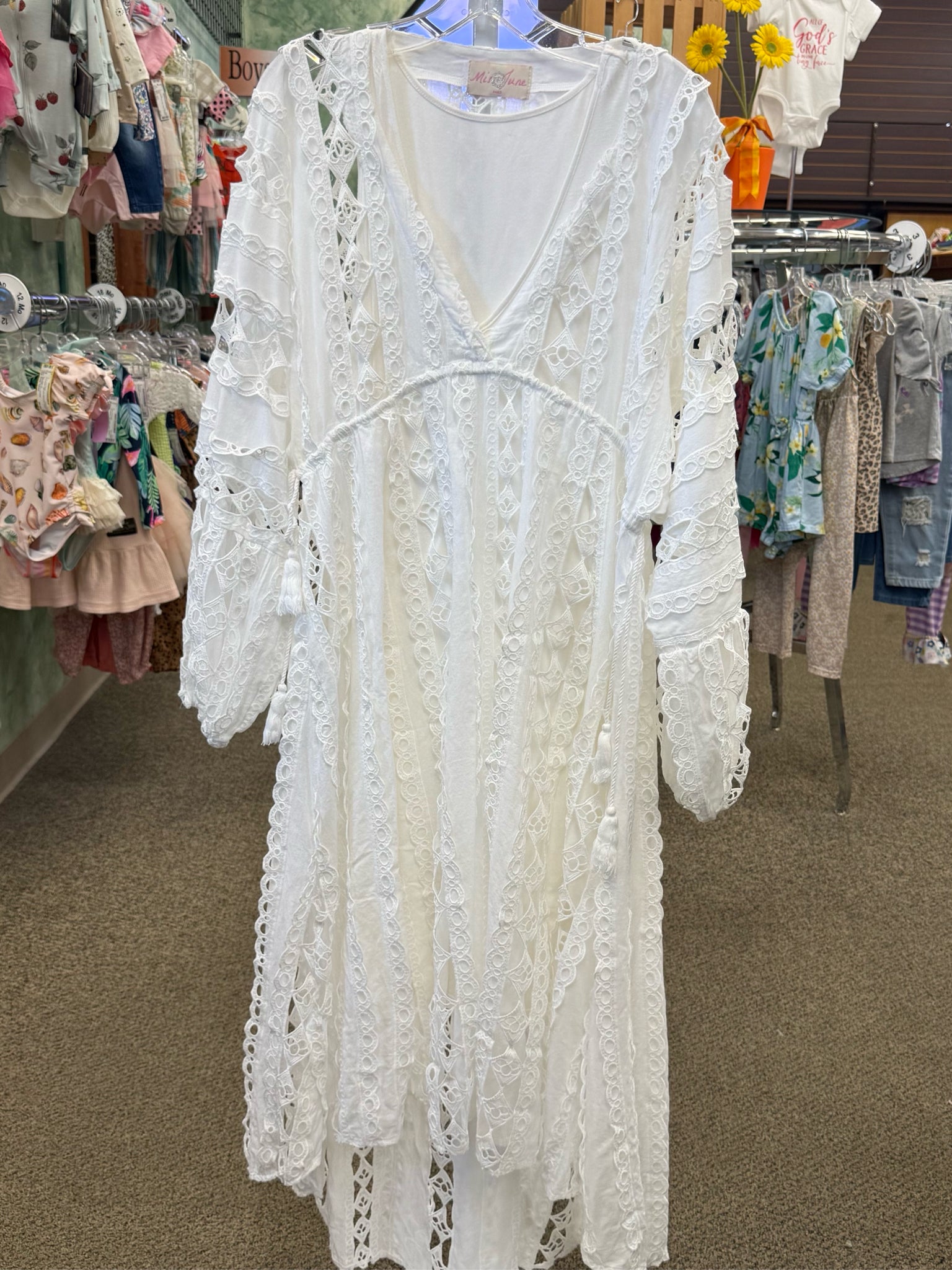 Pre-owned Miss June White Size 6/7 Long Sleeve Designer Dress
