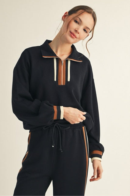 New JODIFL Black Tan Trim Size S Long Sleeve Sweatshirt