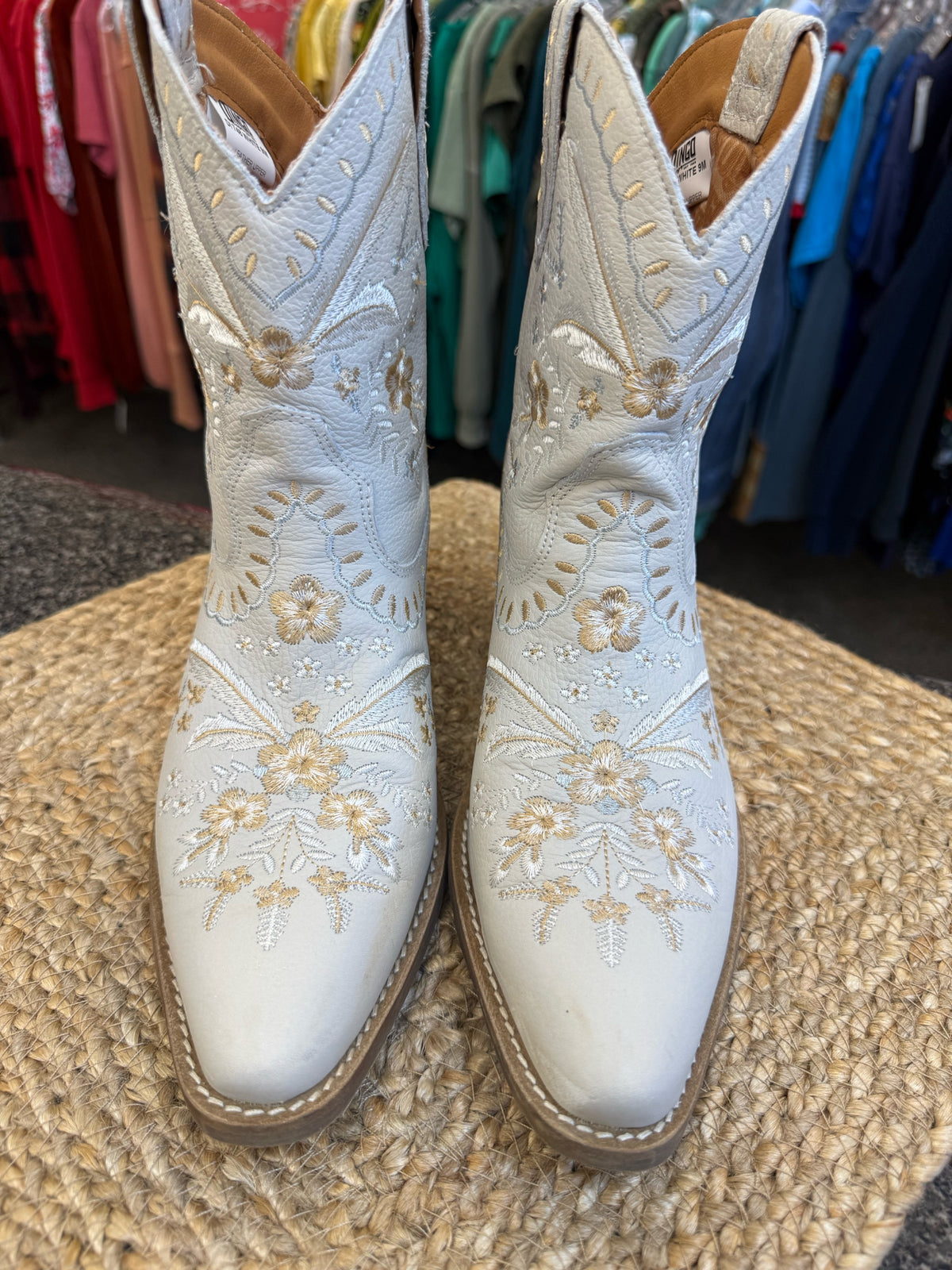 Pre-owned CORRAL Cream light brown floral Size 9 Designer Boot