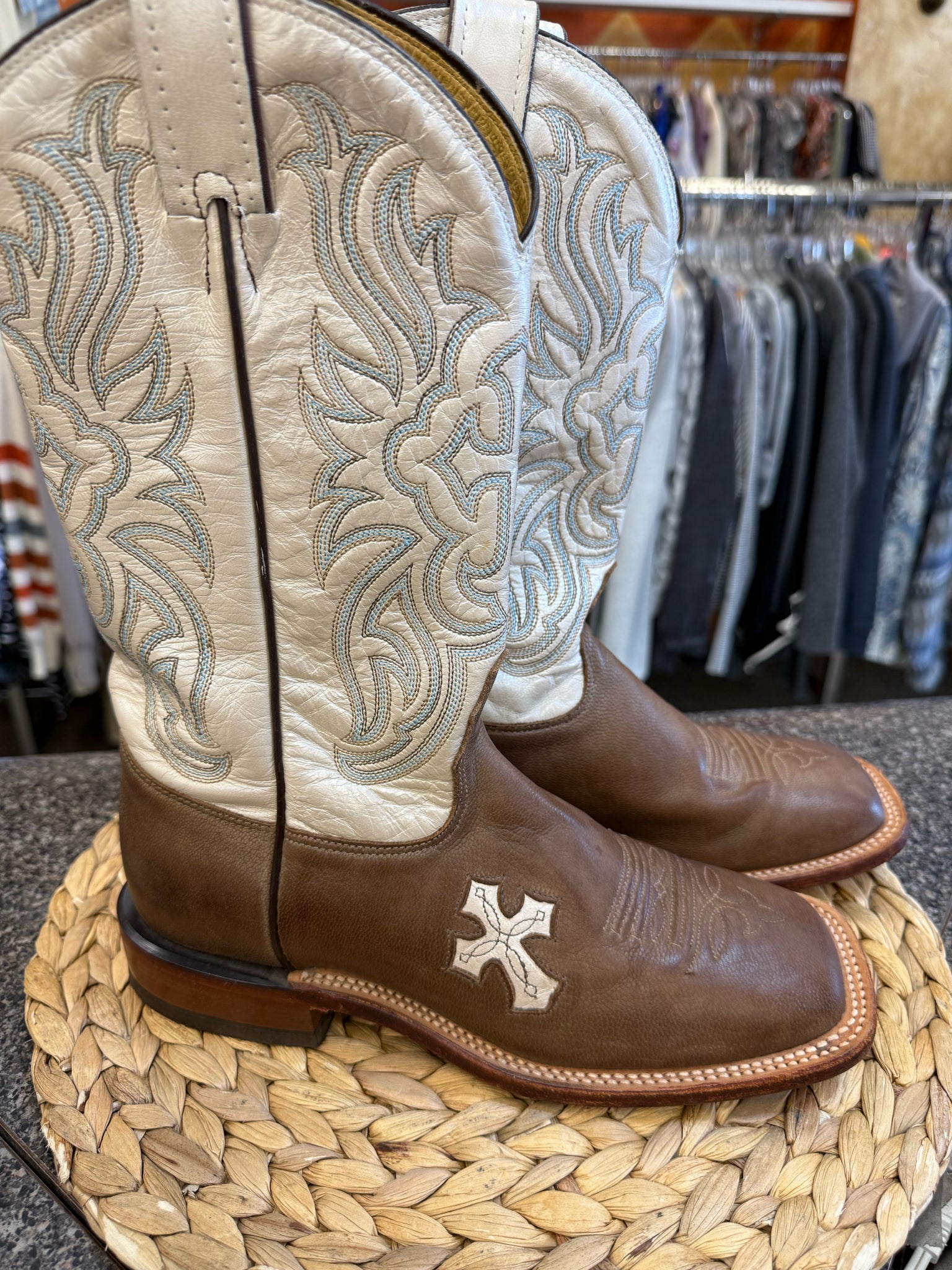 Pre-owned TONY LAMA Tan Opal Size 7.5 Designer Boot