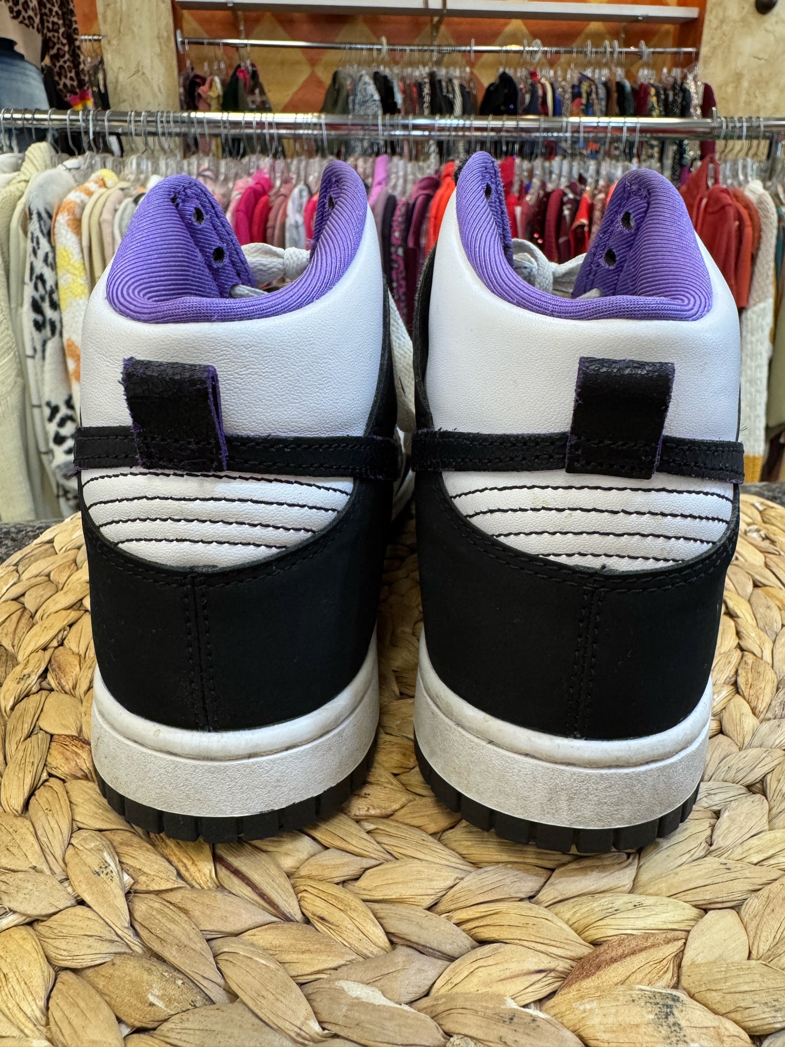 Pre-owned NIKE Black White Size 7.5 Designer Sneaker