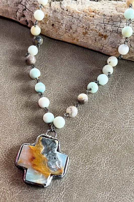 New with Tag DYLAN White Grey Necklace