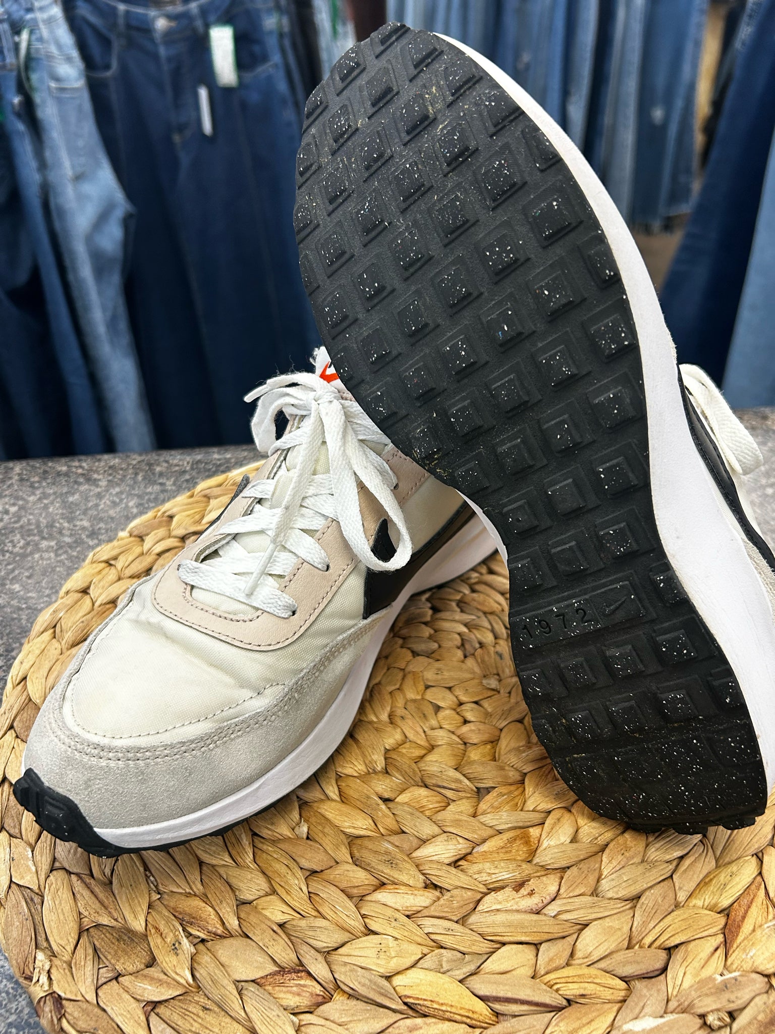 Pre-owned NIKE Cream Black Trim Size 10 Designer Sneaker