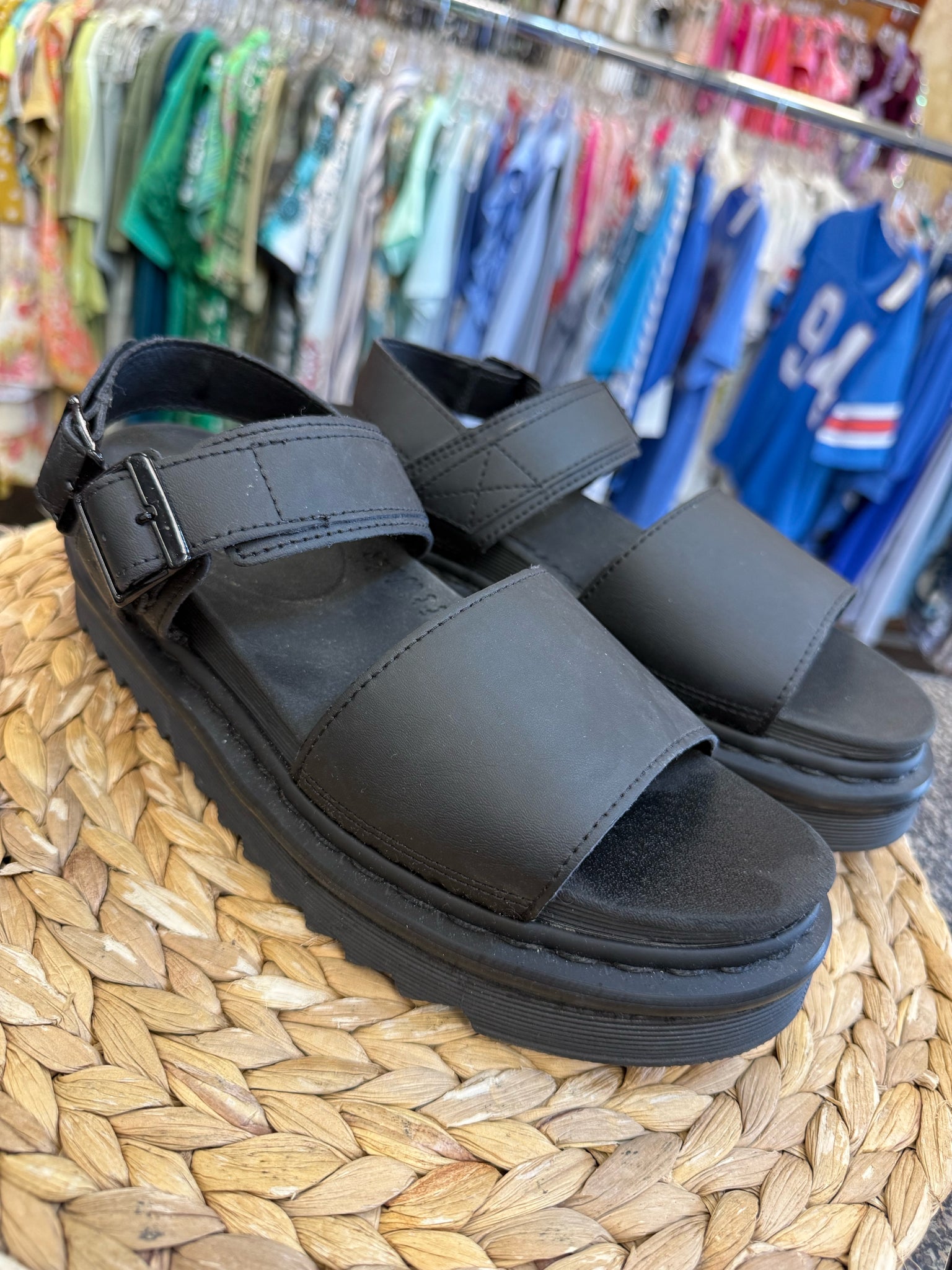 Pre-owned DR MARTENS Black Size 9 Designer Sandal