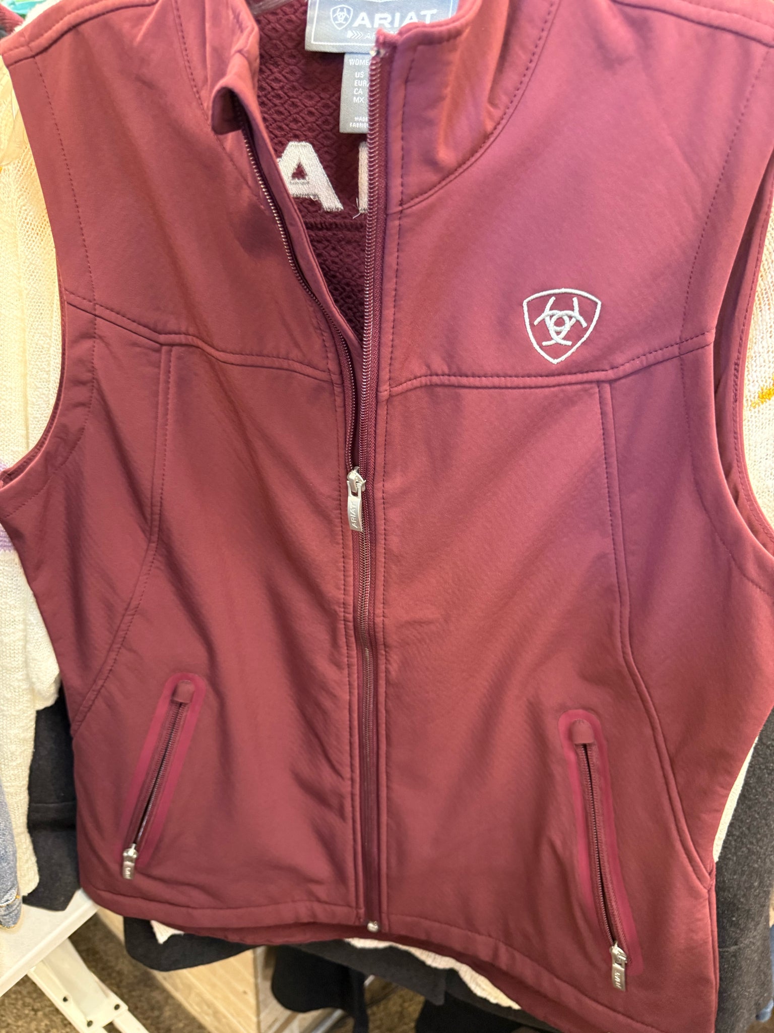 Pre-owned ARIAT Wine Size* M Designer Vest