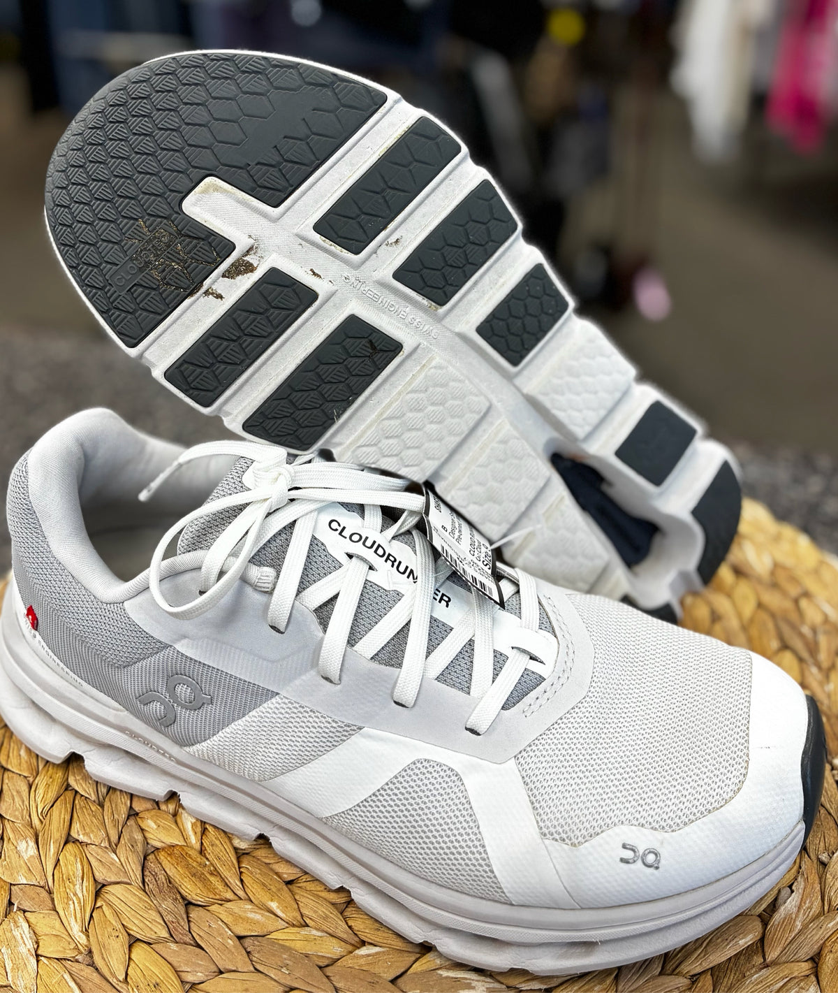 Pre-owned On Cloud White Gray Size 9 Designer Sneaker