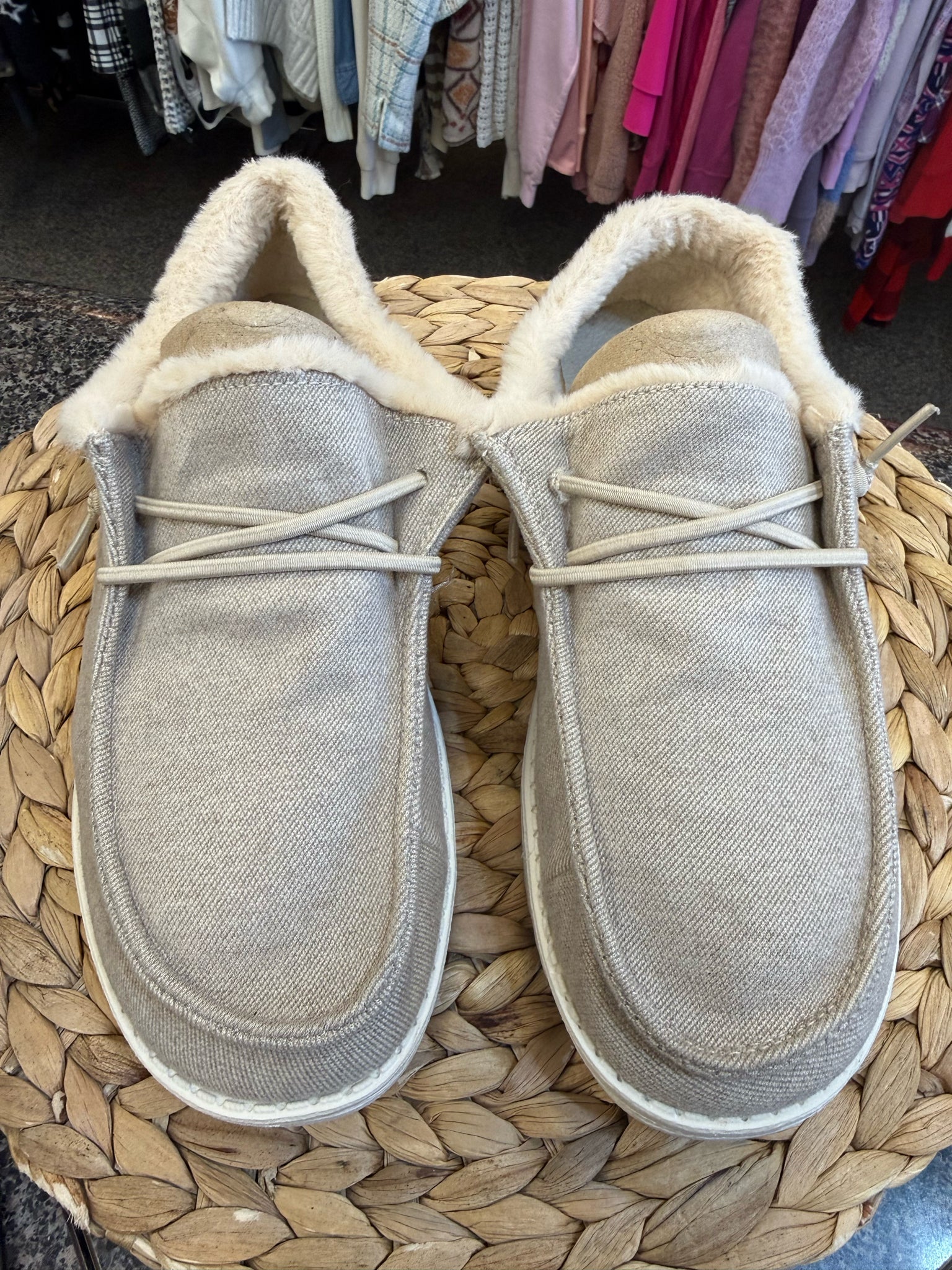 Pre-owned HEY DUDE Tan Tan Blend Trim Size 10 Shoe