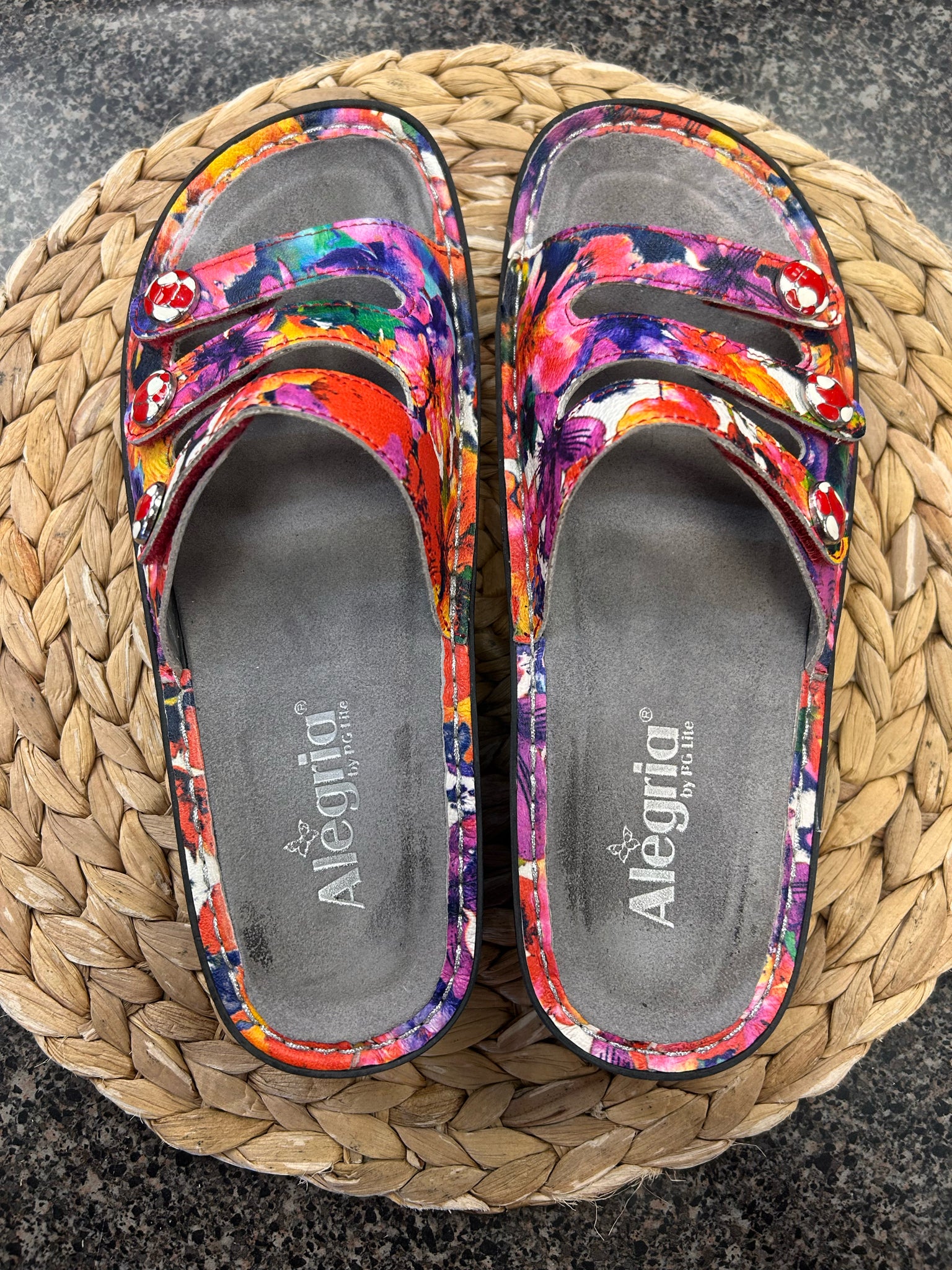 Pre-owned ALEGRIA Multi Floral Purple Size 7.5 Sandal