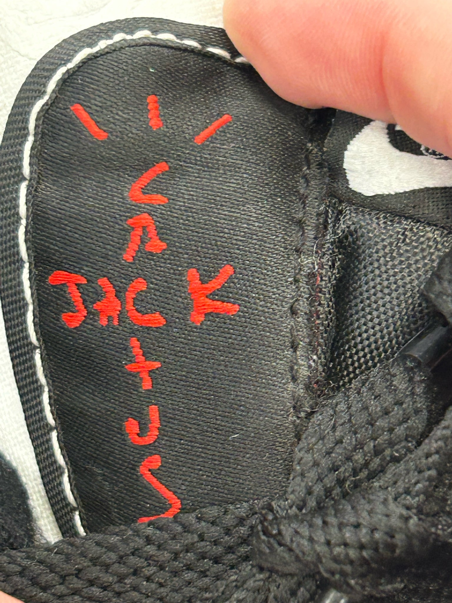 Pre-owned NIKE Black White Trim Size 6.5 Designer Sneaker