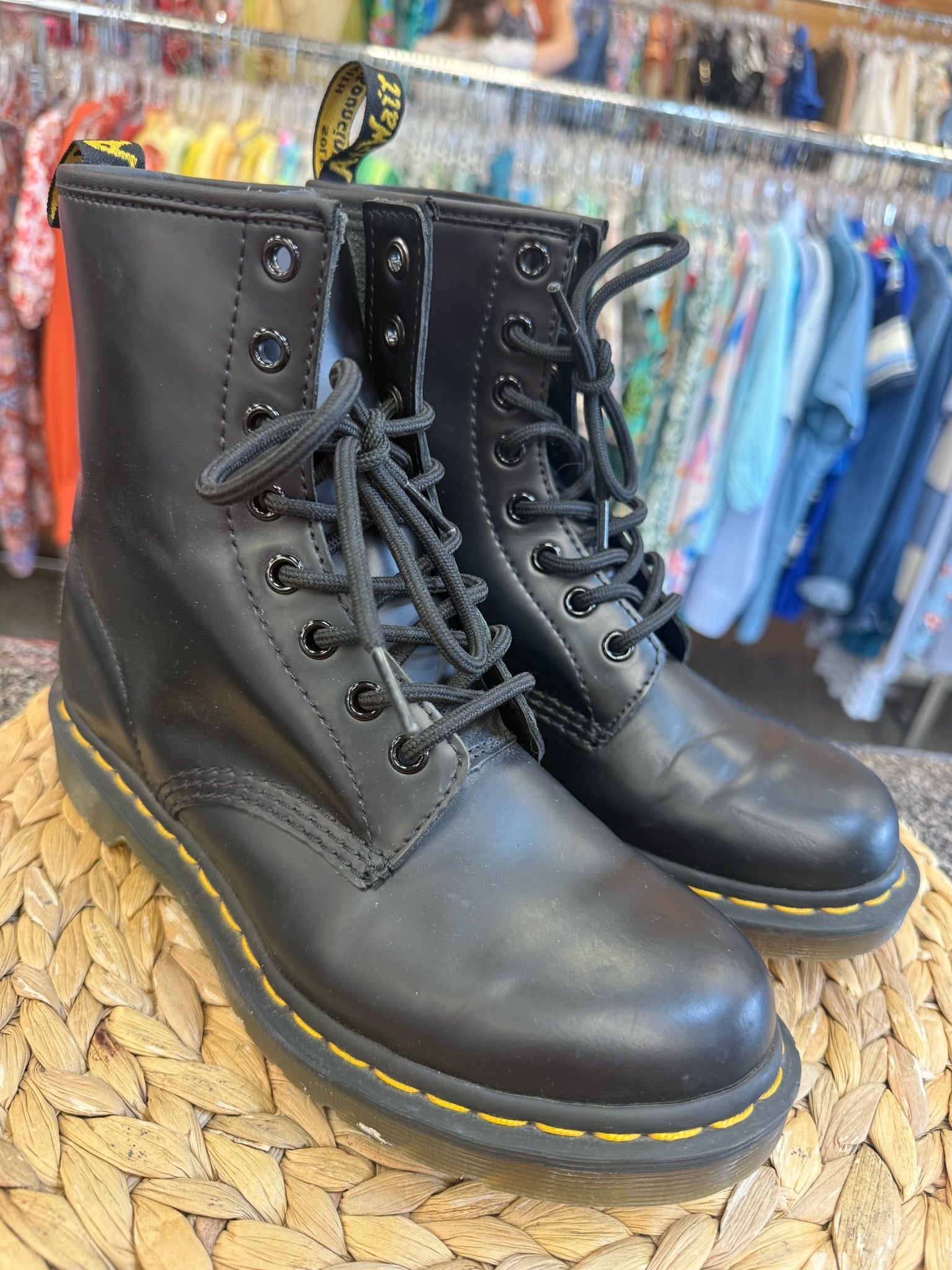 New  Without Tag DR MARTENS Black Size 7 Designer Boot