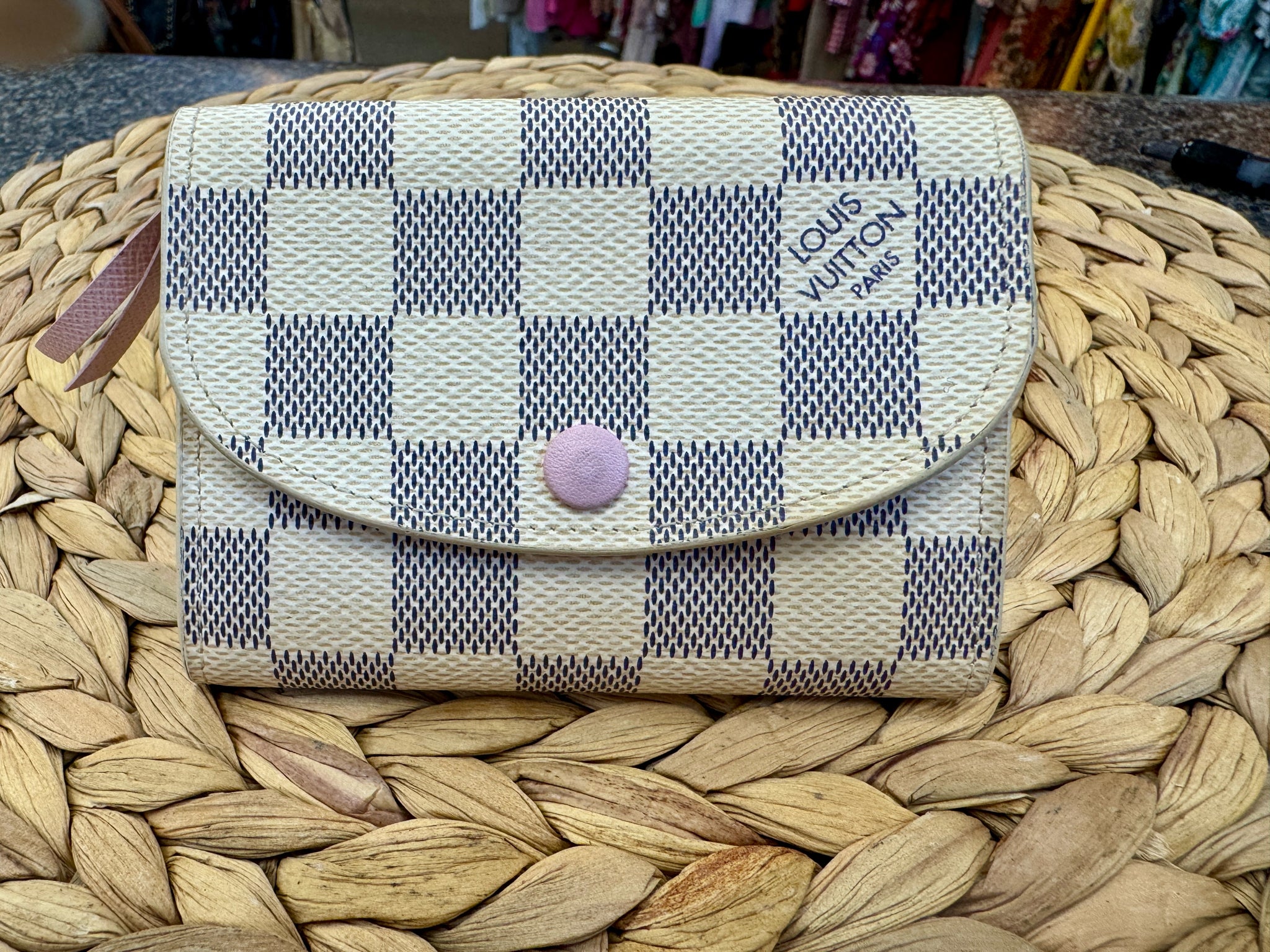 Pre-owned LOUIS VUITTON White Pink Designer Coin Purse