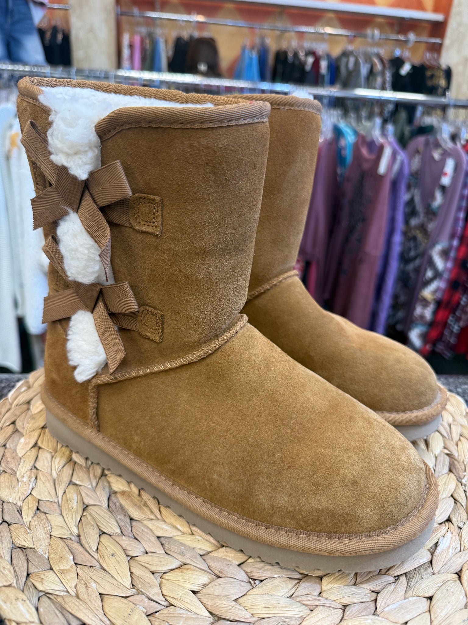 Pre-owned UGG Brown Size 6 Designer Boot