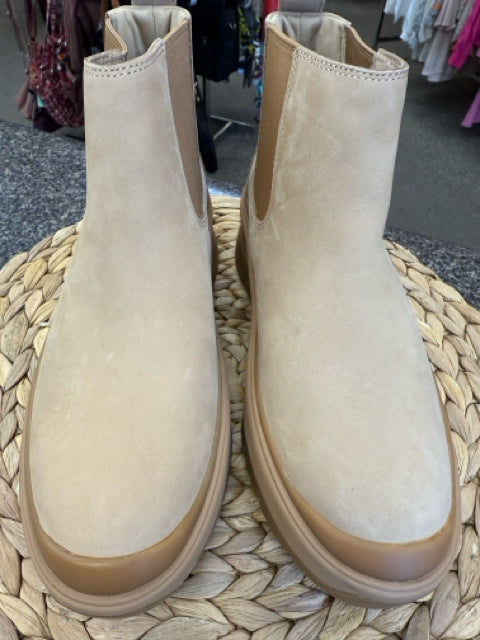 New  Without Tag TIMBERLAND Tan Size 7.5 Designer Bootie