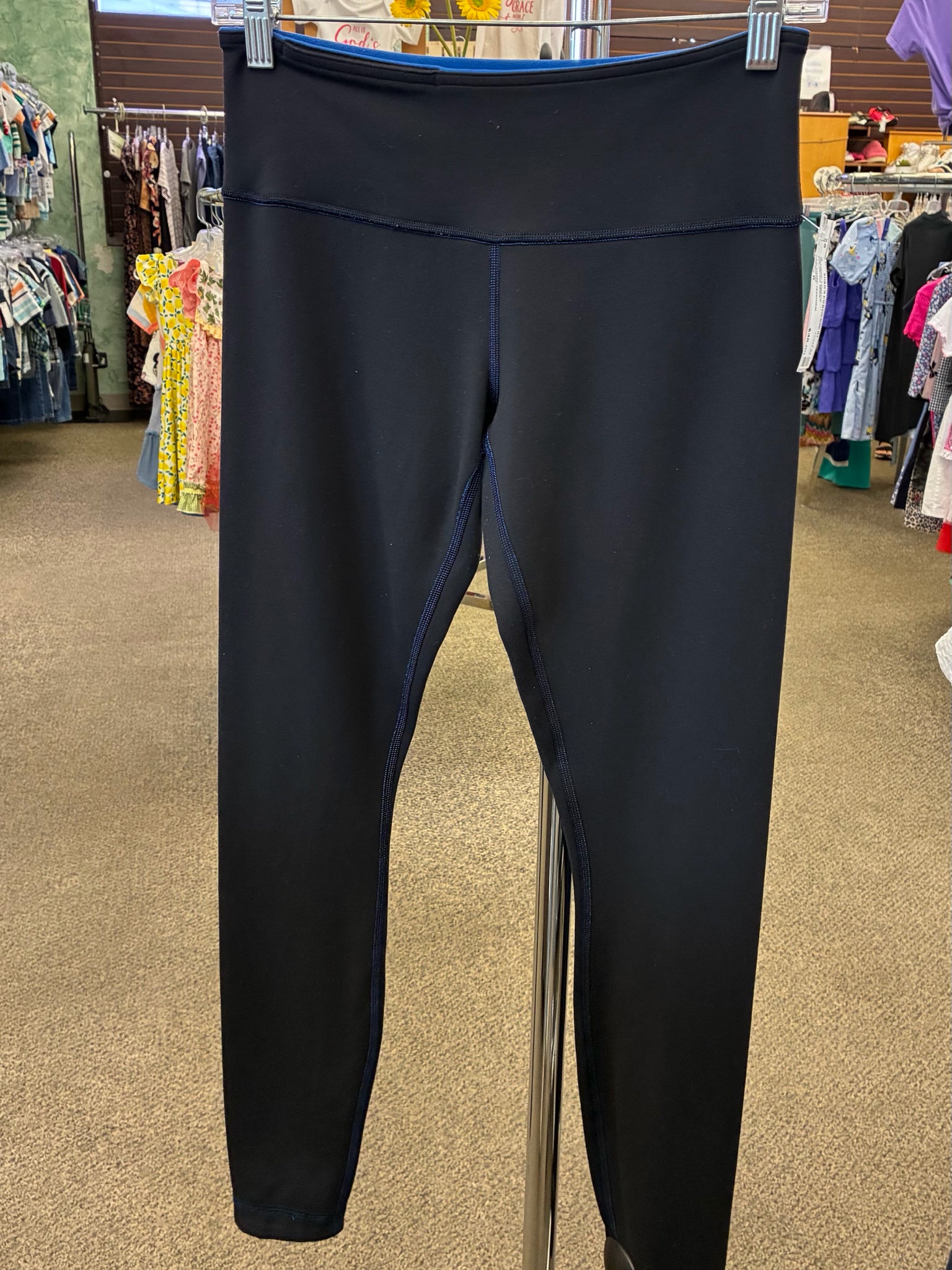 Pre-owned Lululemon Black Size: 6 Designer Legging