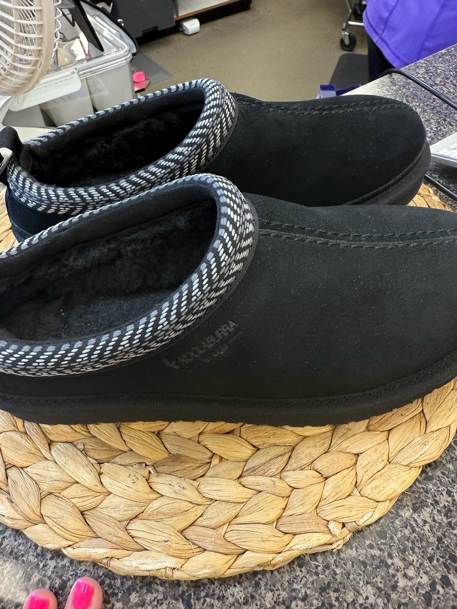 New  Without Tag UGG Black Size 9 Designer Slipper