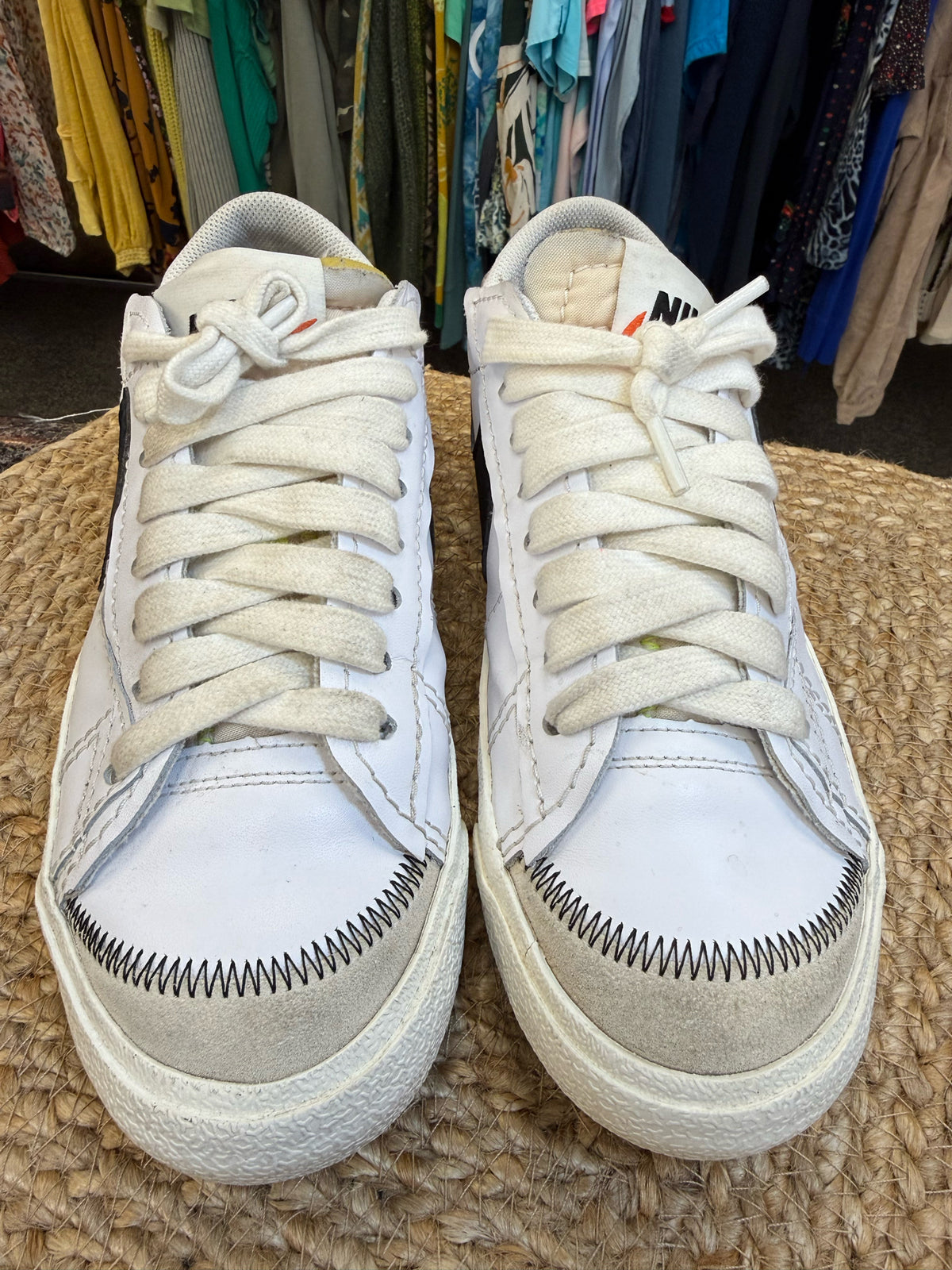 Pre-owned NIKE White Off-white SHOE SIZE 10.5 MENS Sneakers
