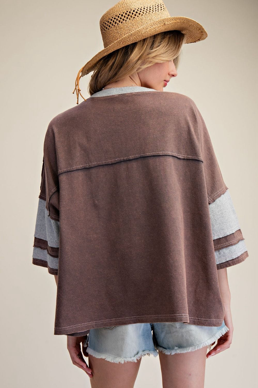 New EASEL Brown Gray Trim Size: S/M Quarter Sleeve Blouse