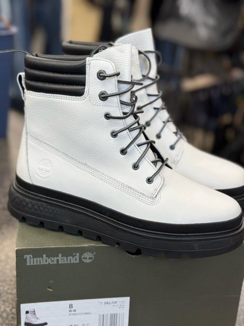 New with Tag TIMBERLAND White Black Trim Size 8 Designer Boot