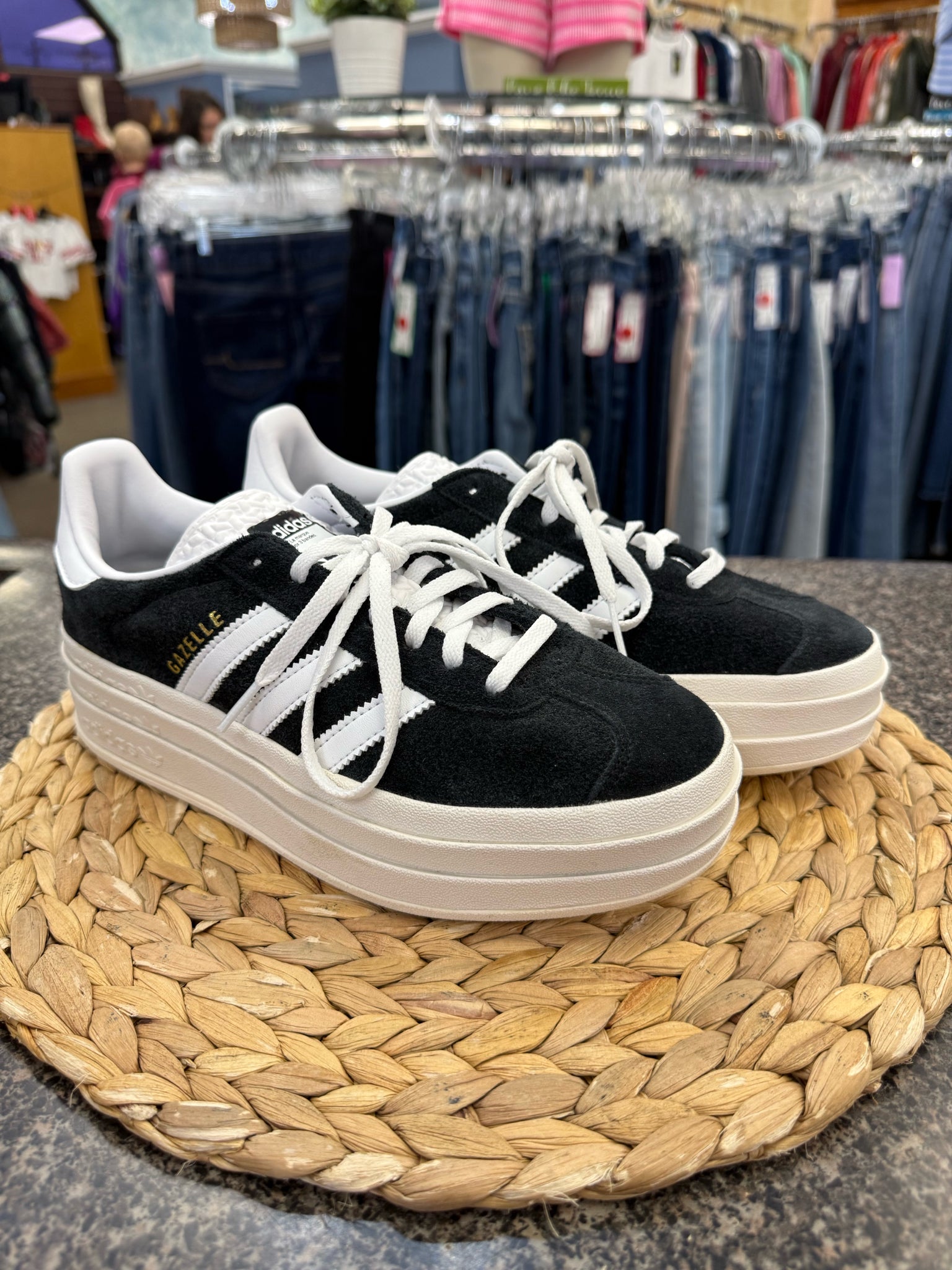 New  Without Tag ADIDAS Black White Trim Size 7.5 Designer Sneaker