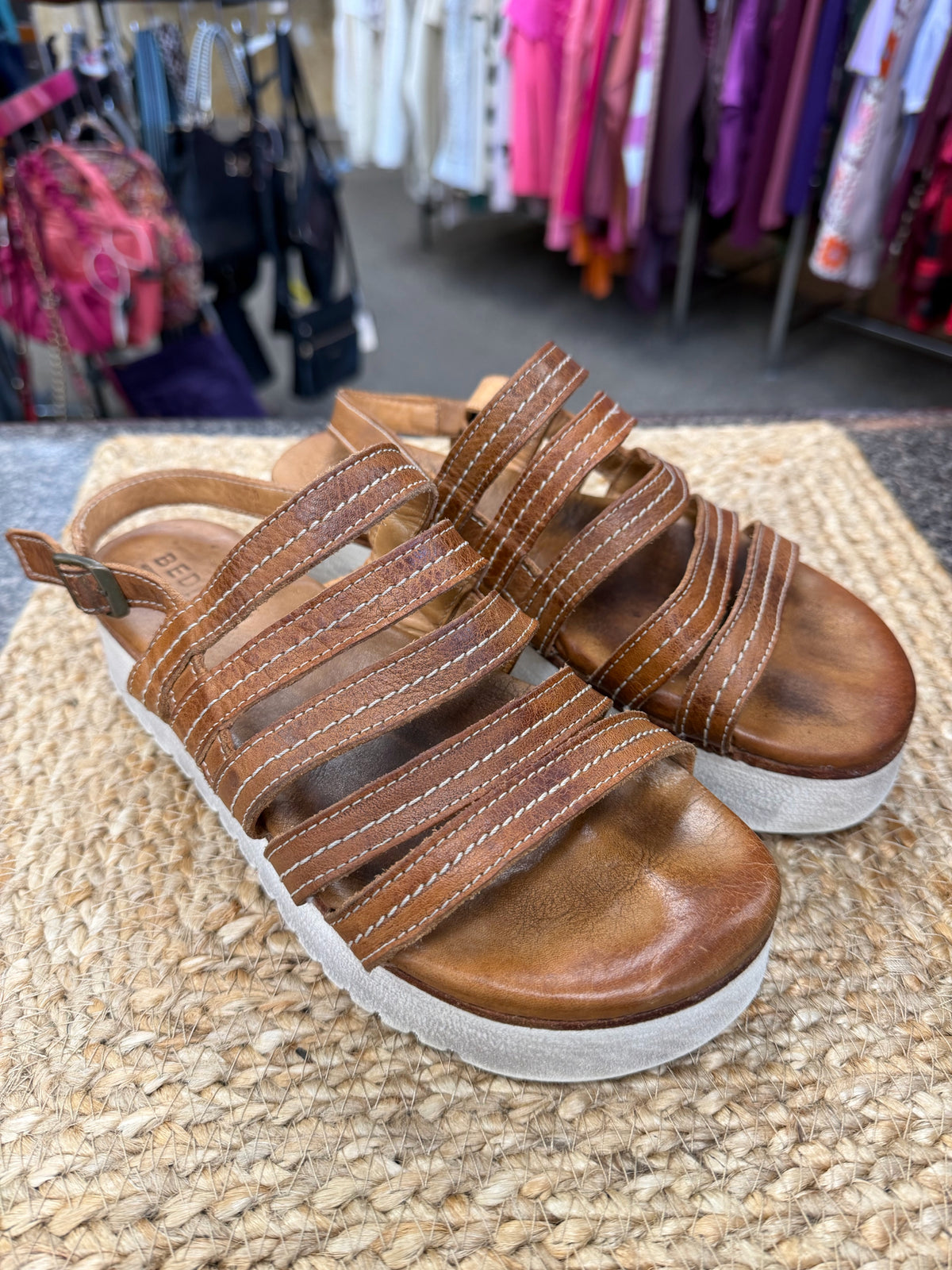 Pre-owned BED STU Brown Off-white Size 8 Sandal