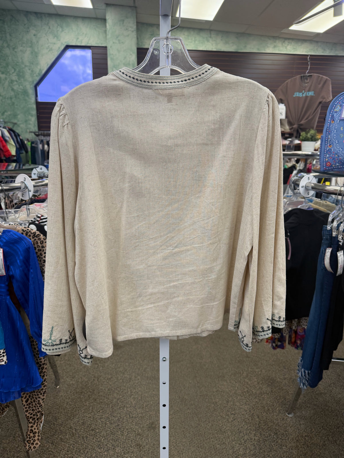 Pre-owned SOLITAIRE Cream Multi Floral Size: S Long Sleeve Blouse