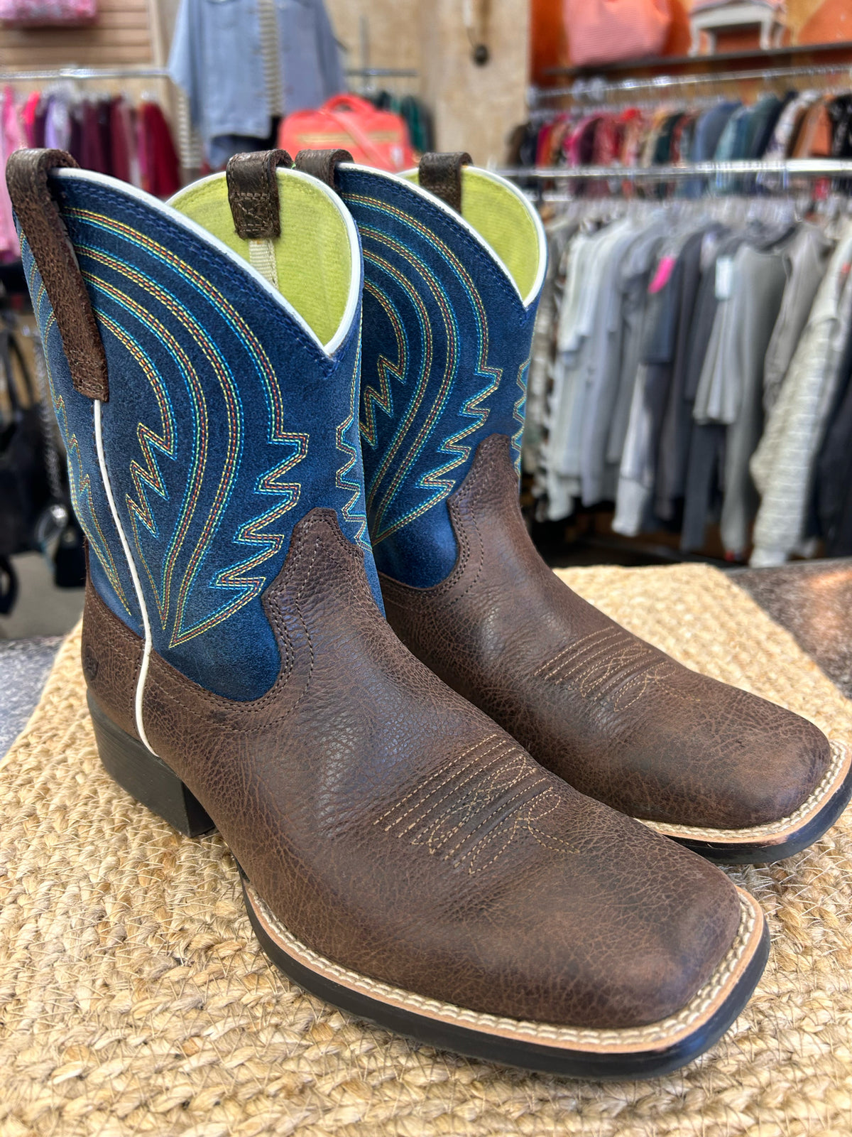 Pre-owned ARIAT Brown Blue C-SIZE 5 Boys Boots
