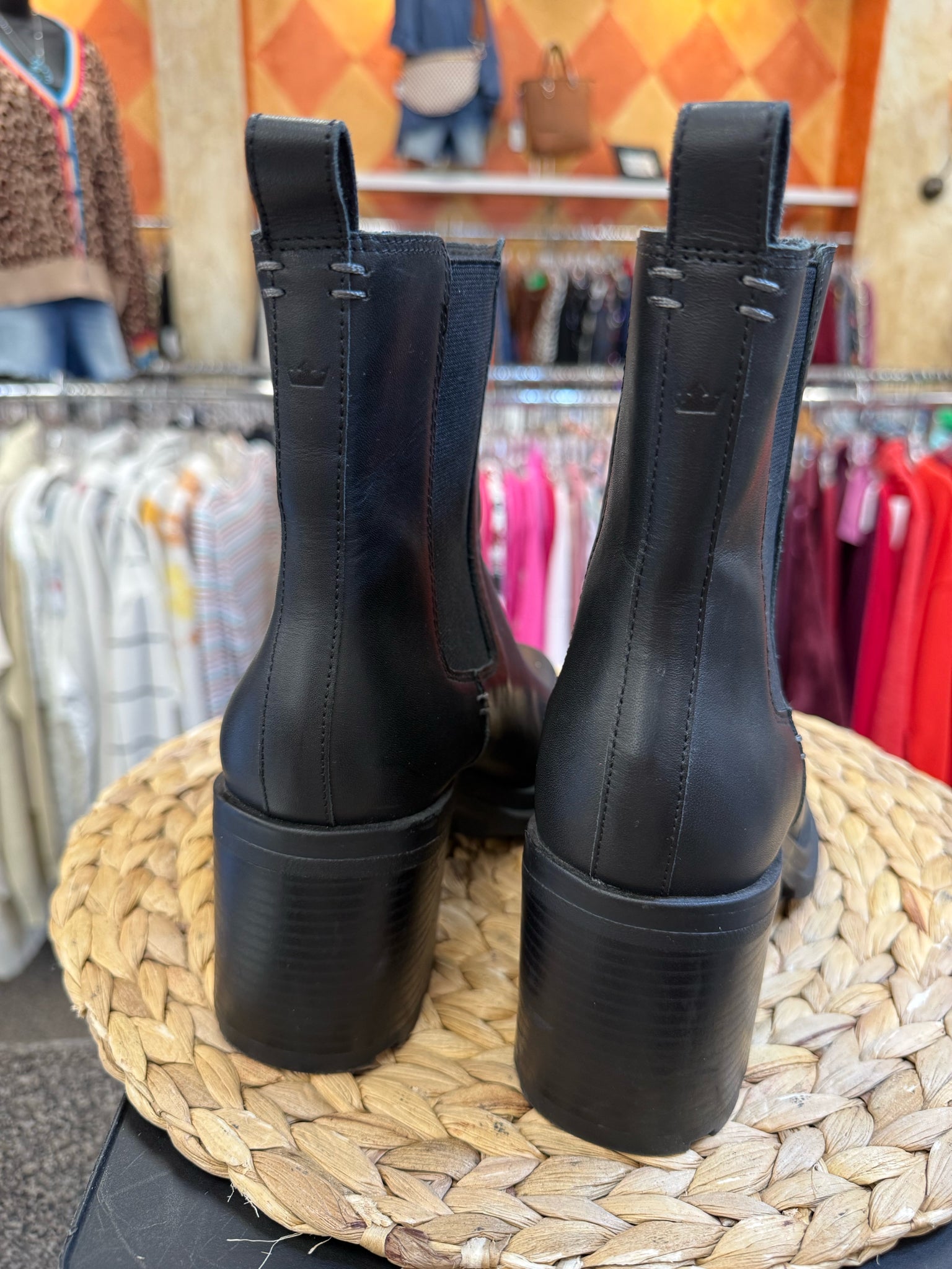 Pre-owned CROWN VINTAGE Black Size 8 Bootie