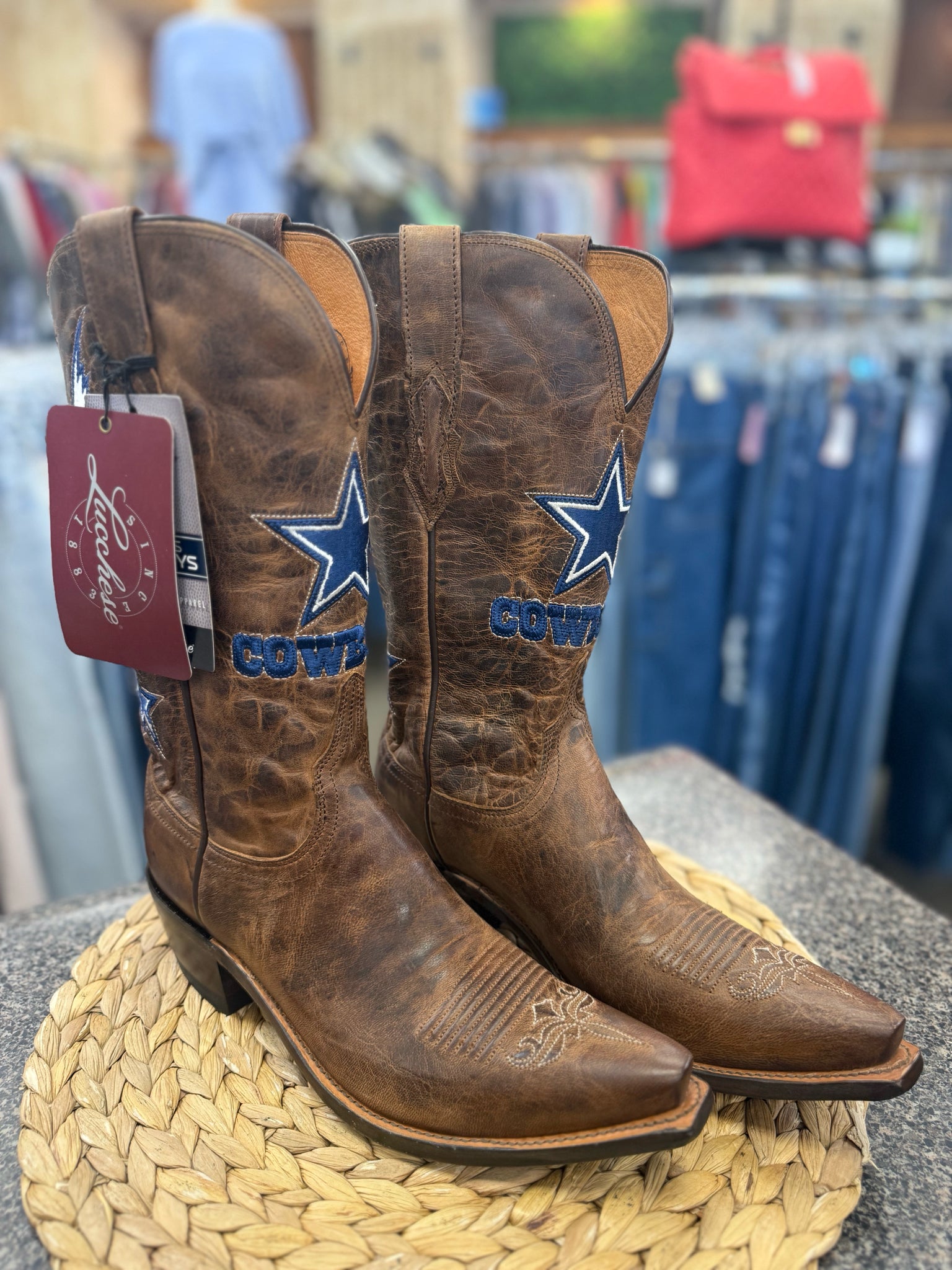 New with Tag LUCCHESE Brown White Size 9 Designer Boot