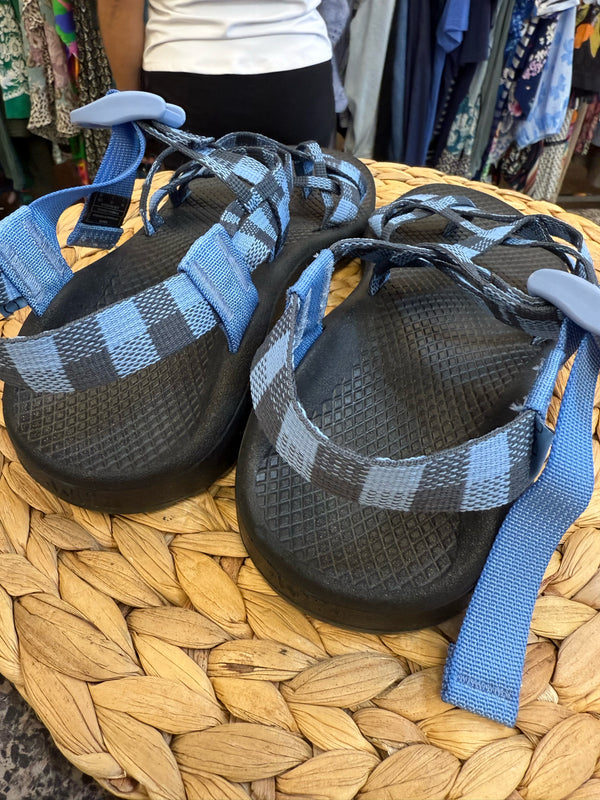 Pre-owned CHACO Blue plaid Navy Size 7 Sandal