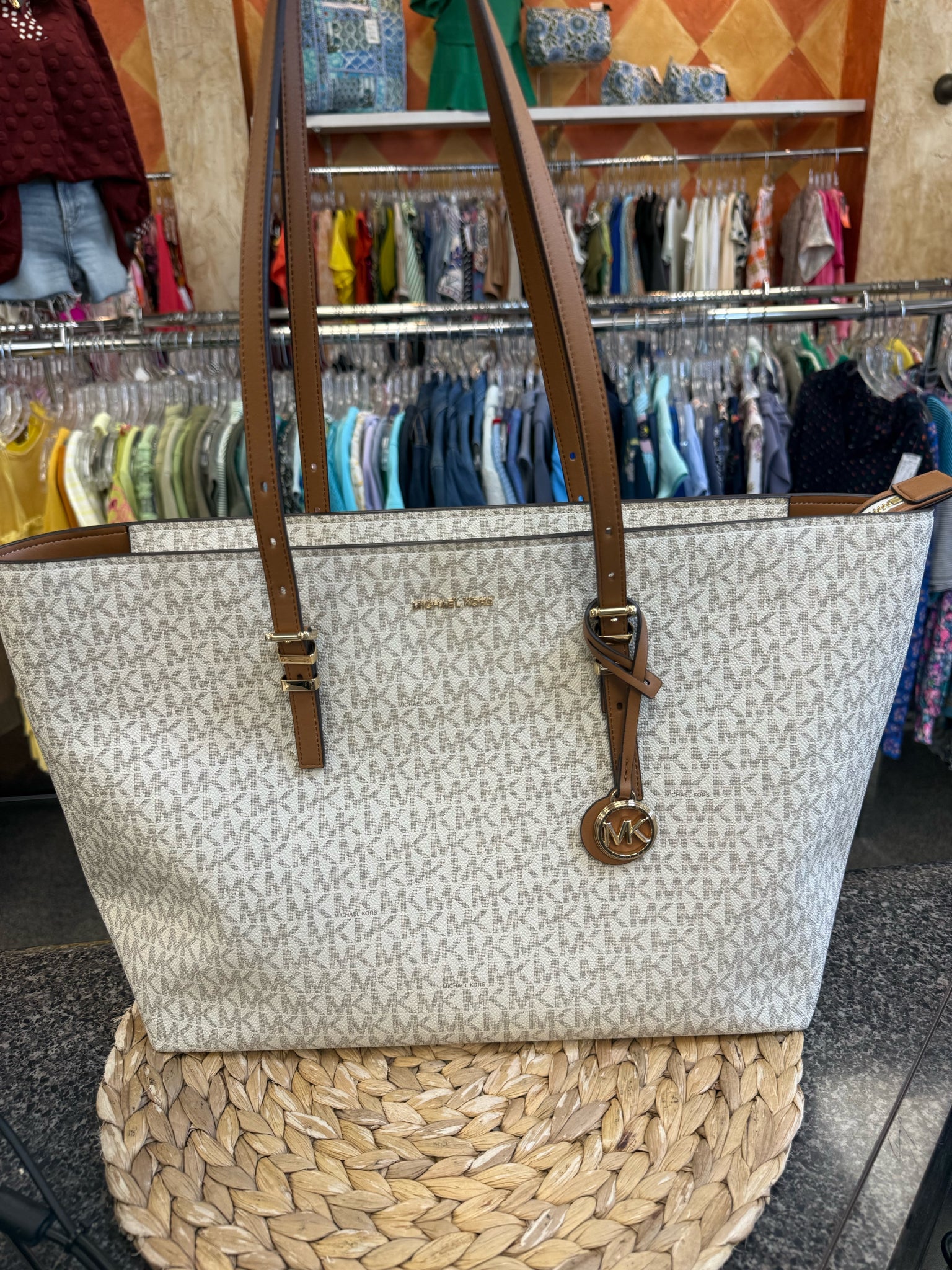New  Without Tag MICHAEL KORS Tan Signature Cream Tote Designer Purse