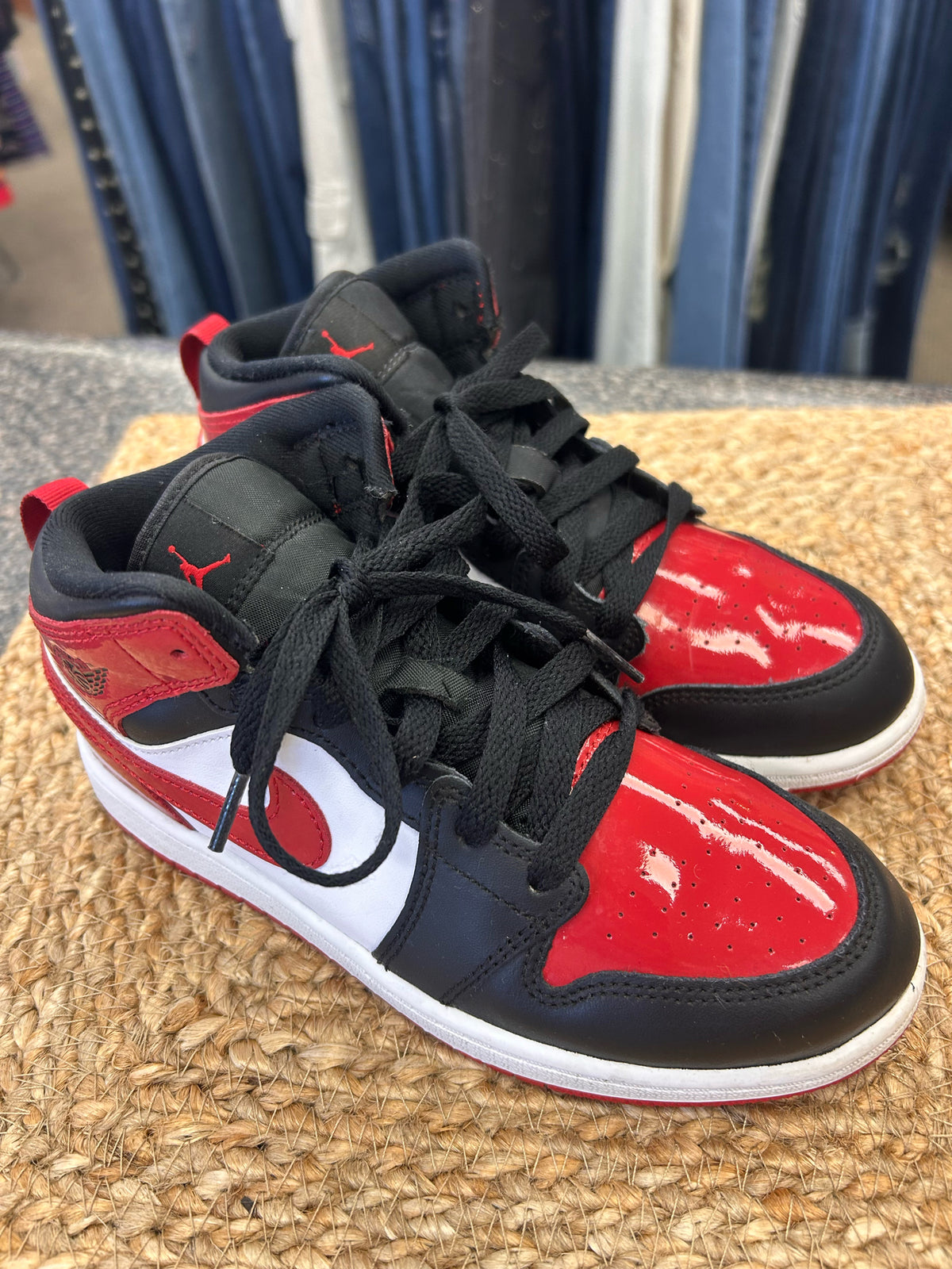 Pre-owned Nike Air Jordan Red Black Trim C-SIZE 2 Boys Designer Sneaker