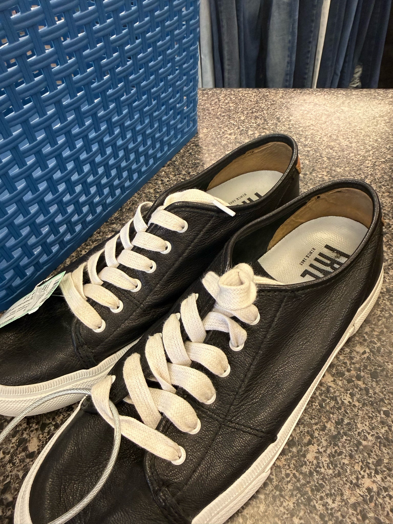 Pre-owned FRYE Black Size 7.5 Designer Sneaker