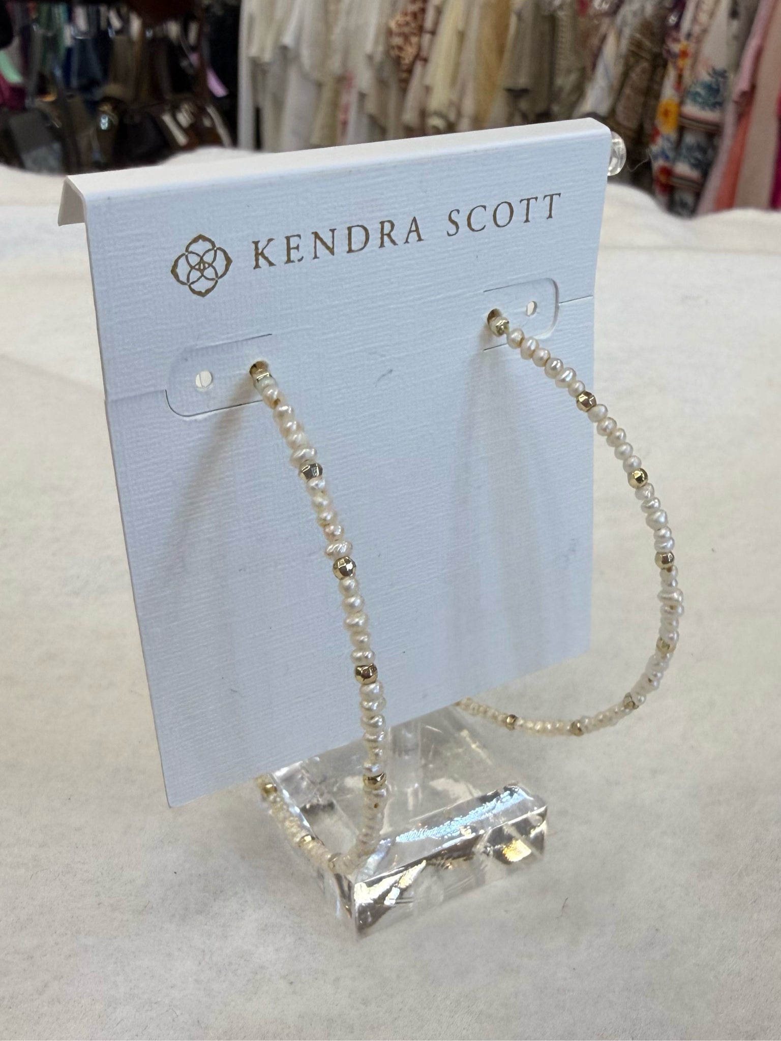Pre-owned KENDRA SCOTT White Silver Designer Earring