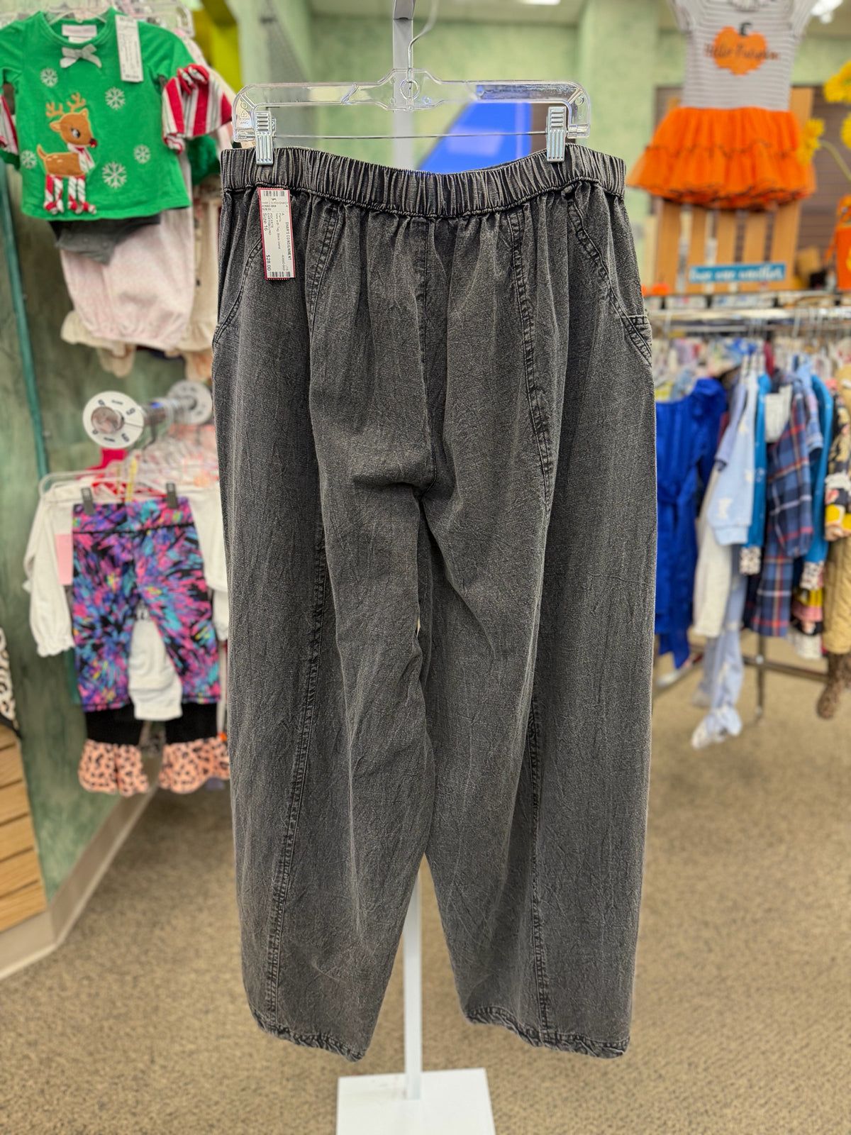 New with Tag EARTHBOUND Black blend Size 16 Pants