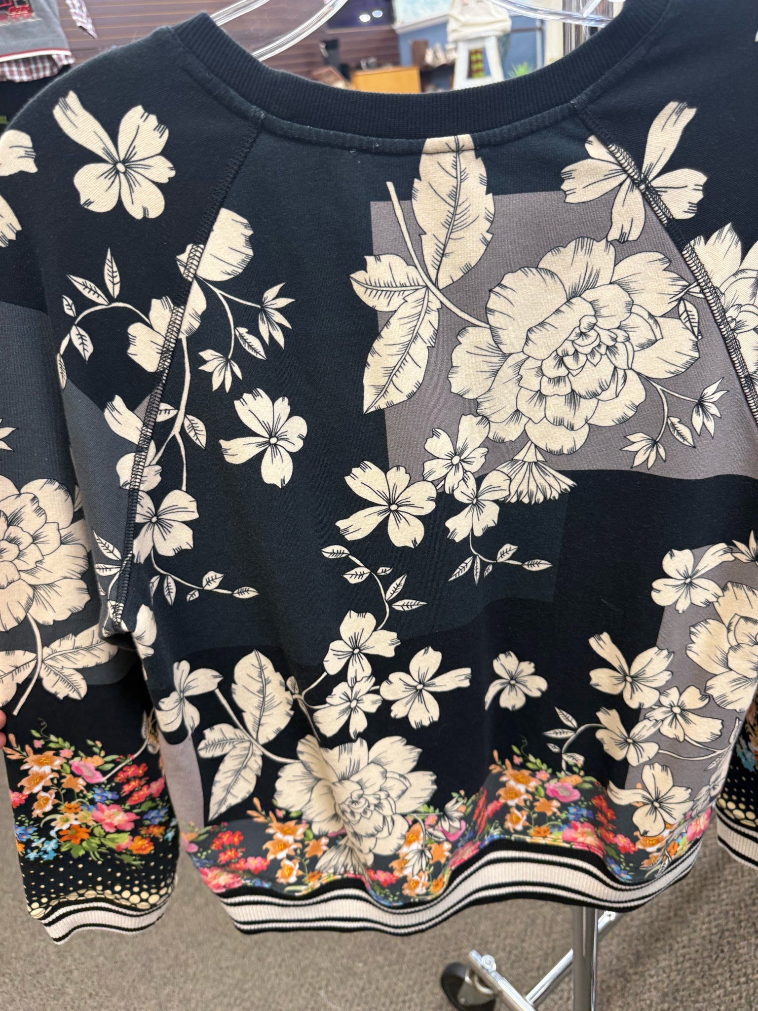 Pre-owned JOHNNY WAS Black floral Tan # SIZE S/M Long Sleeve Designer Sweatshirt