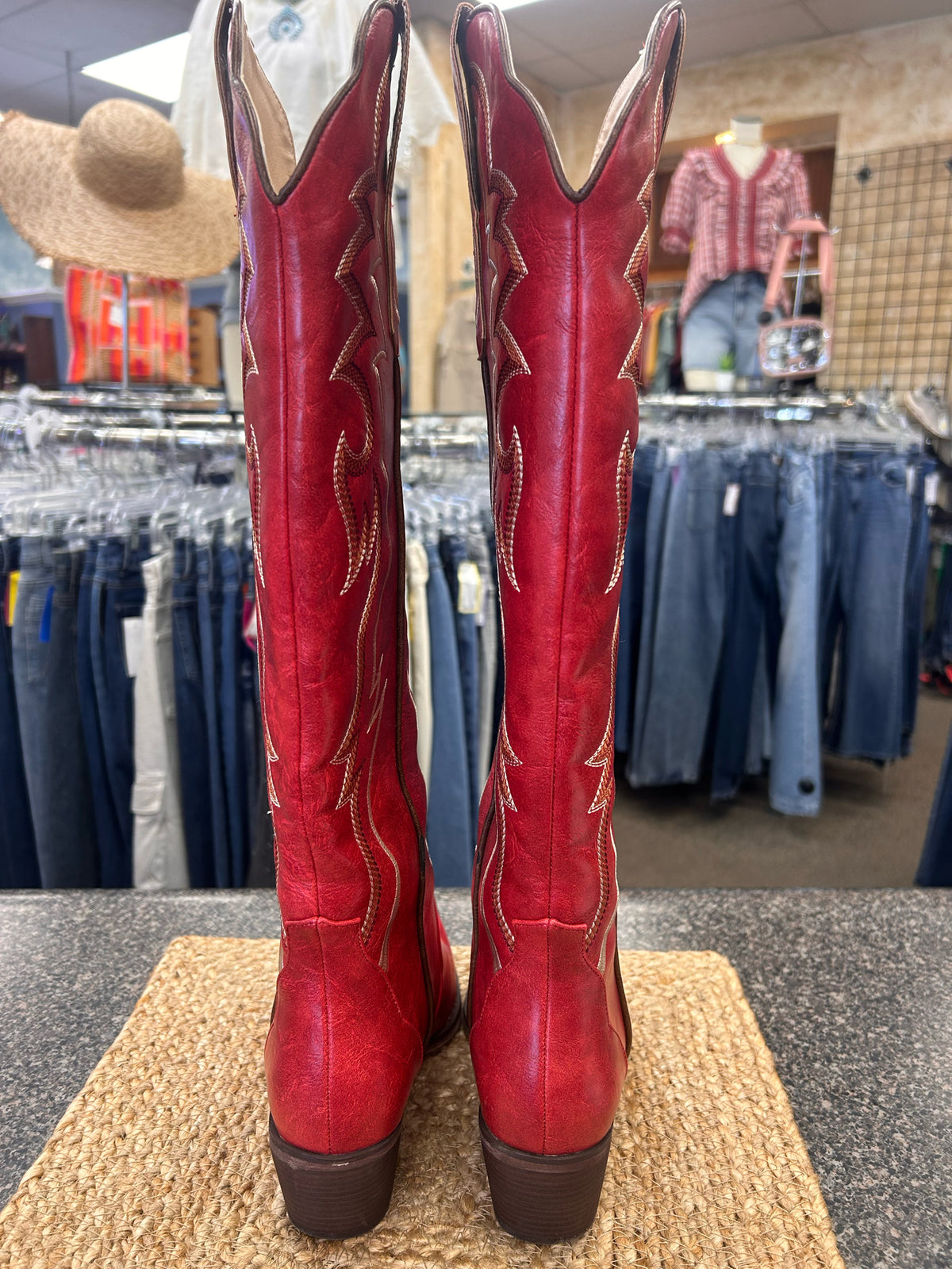 Pre-owned WetKiss Red White Trim Size 7.5 Boot